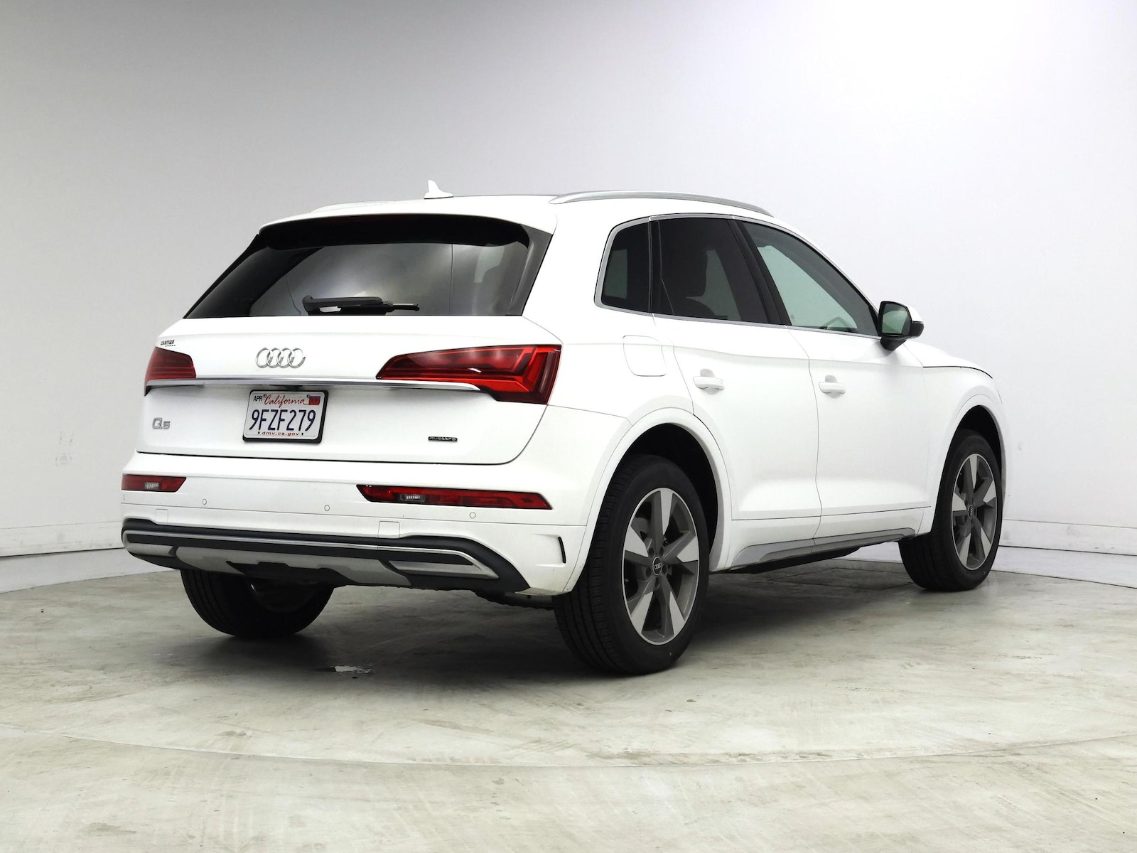 2023 Audi Q5 Premium - Photo 9