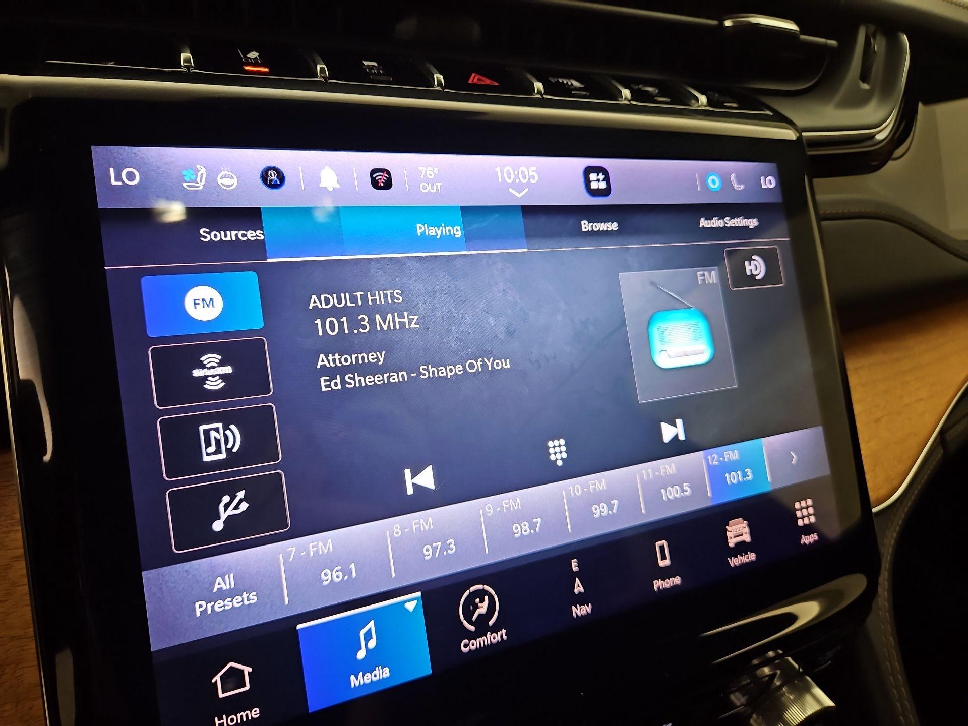 Thumbnail: 2022 Jeep Grand Cherokee - 16