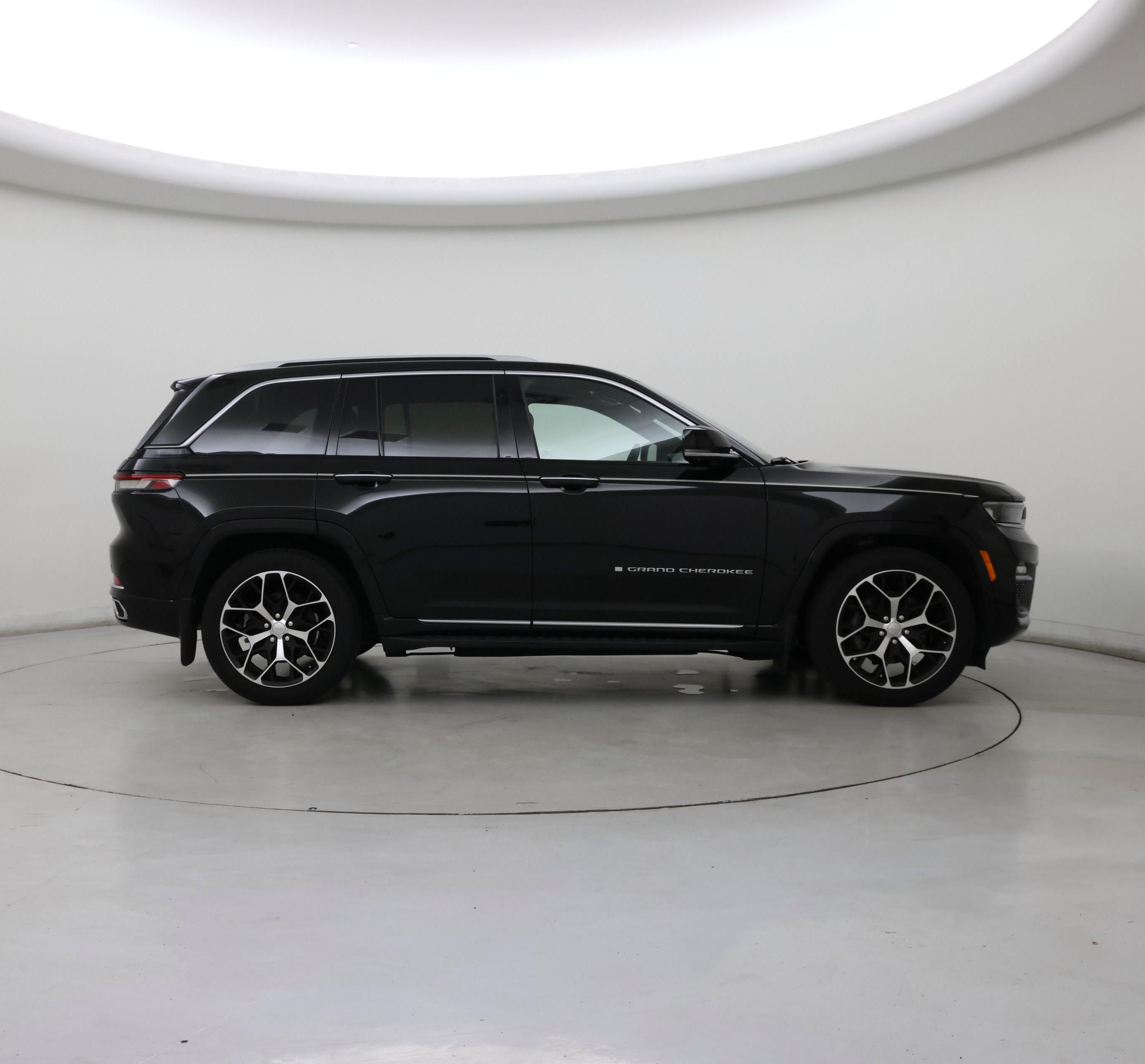 Thumbnail: 2022 Jeep Grand Cherokee - 7
