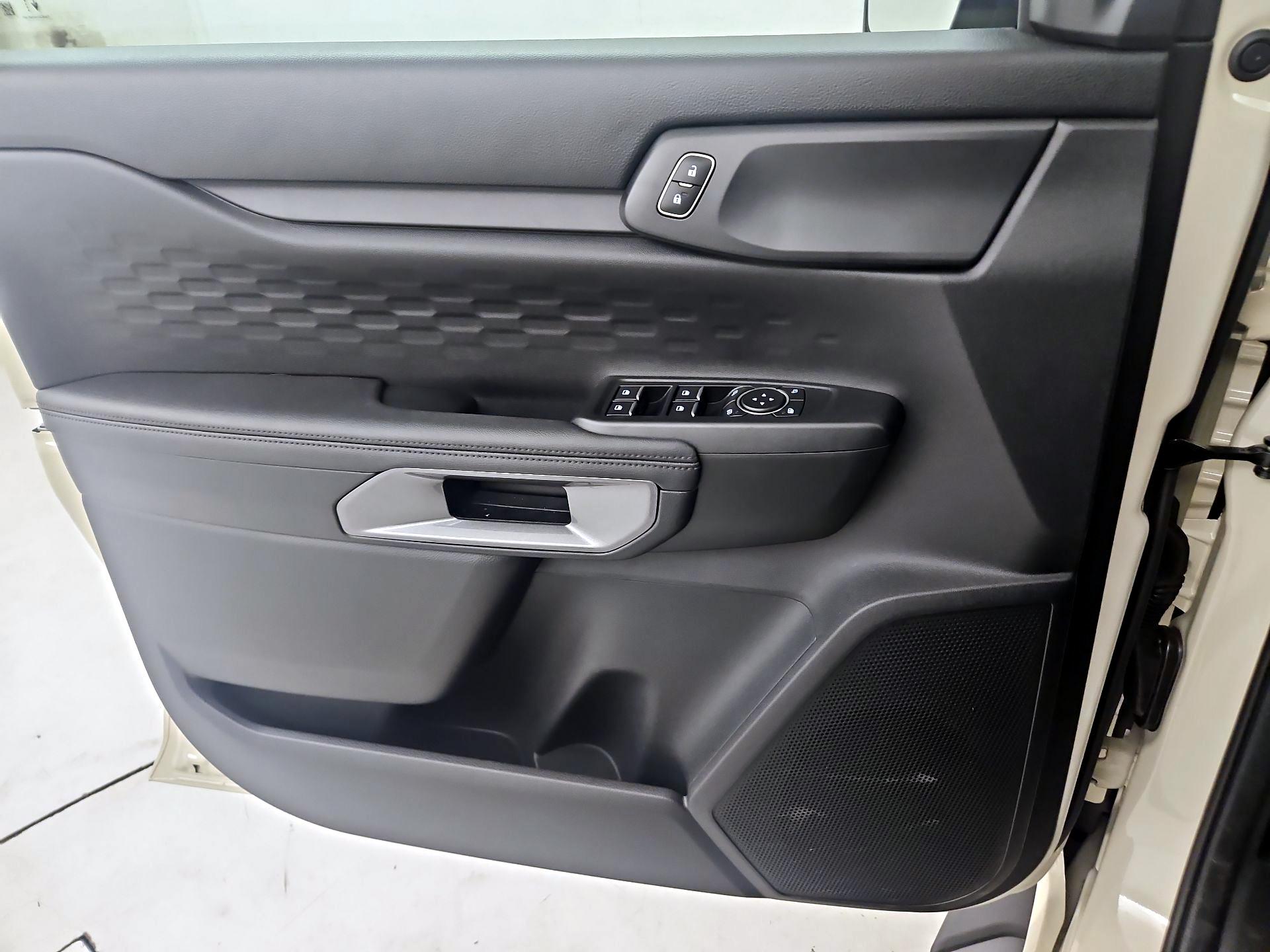 Thumbnail: 2025 Ford Ranger - 12