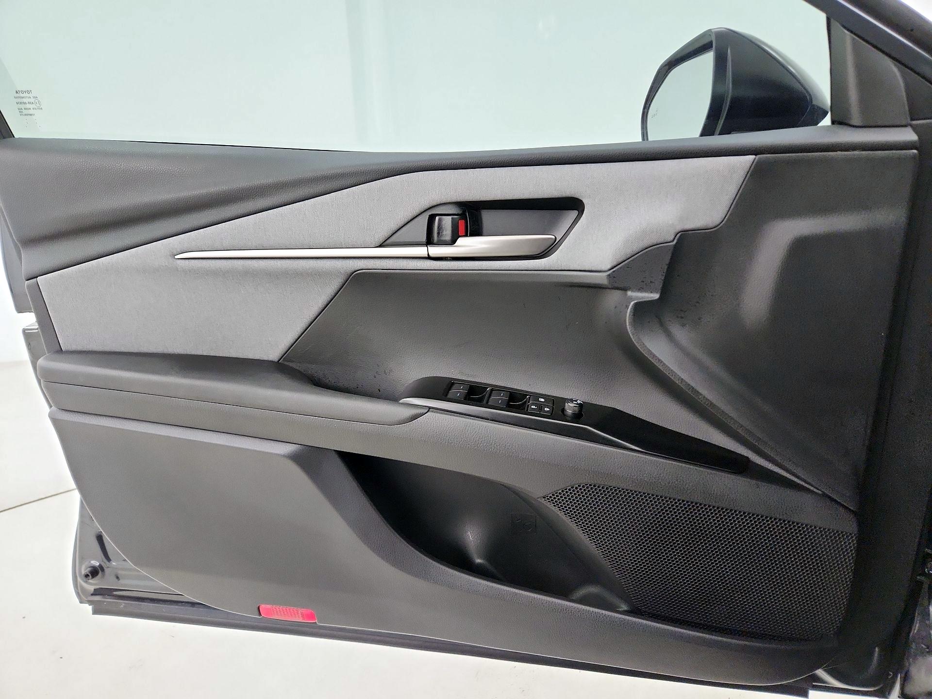 Thumbnail: 2025 Toyota Camry - 12