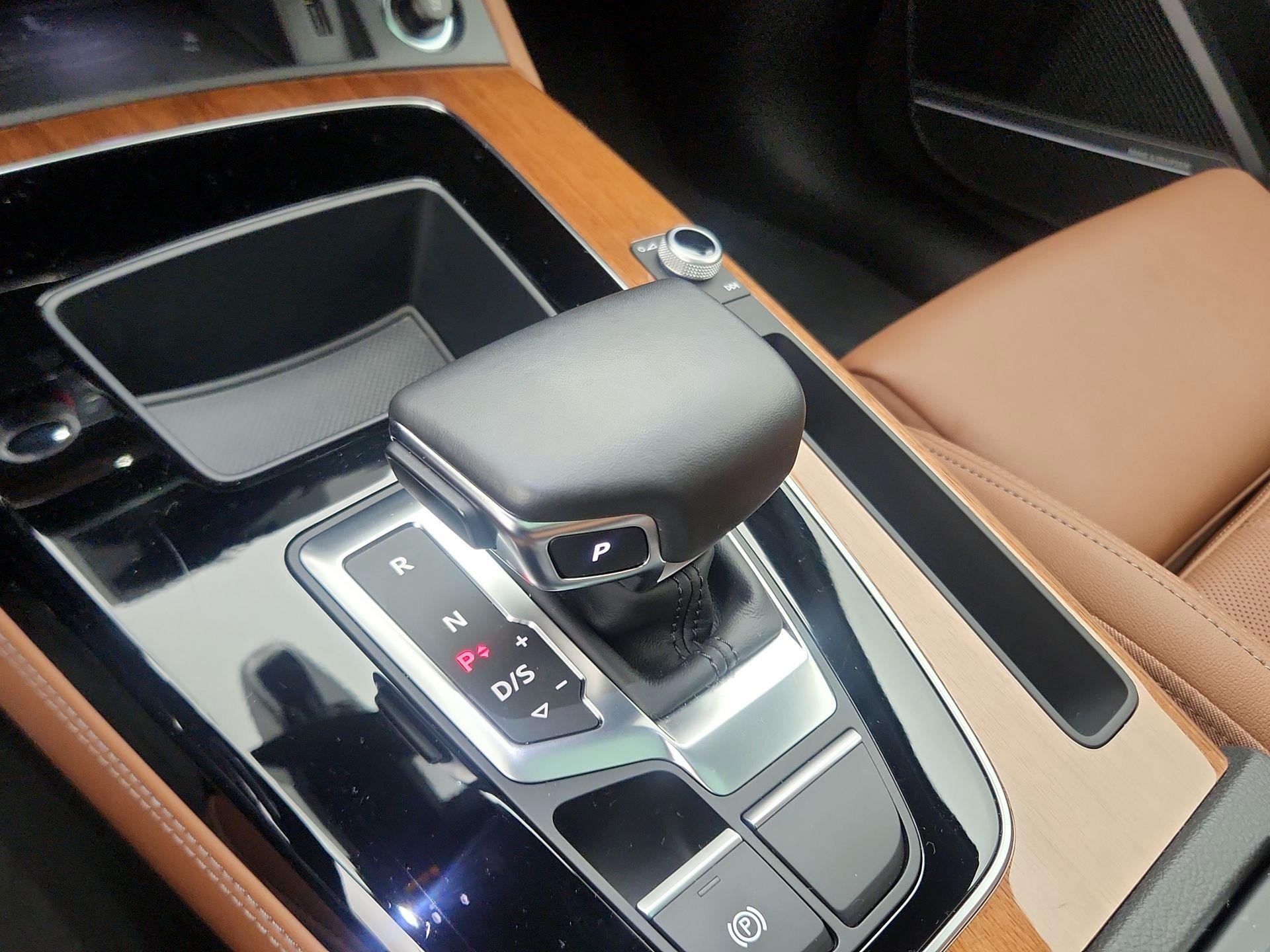 Thumbnail: 2022 Audi Q5 - 17
