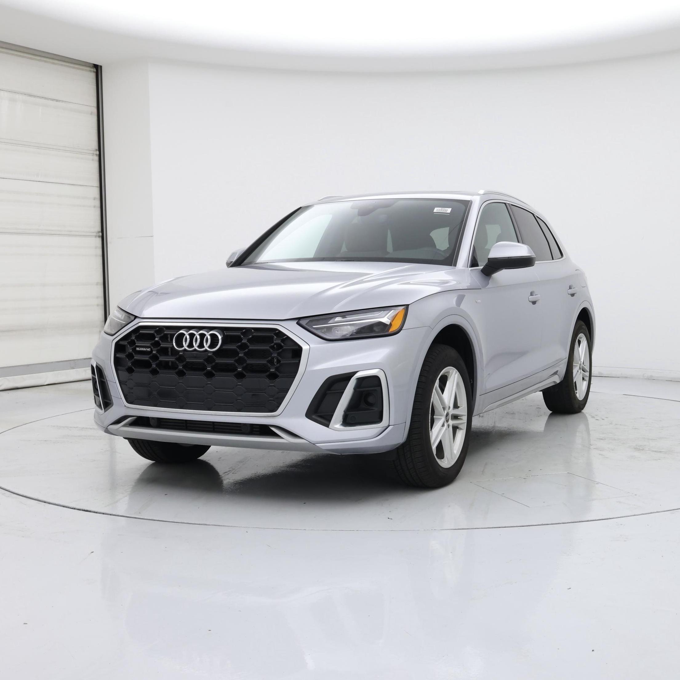 Thumbnail: 2022 Audi Q5 - 4