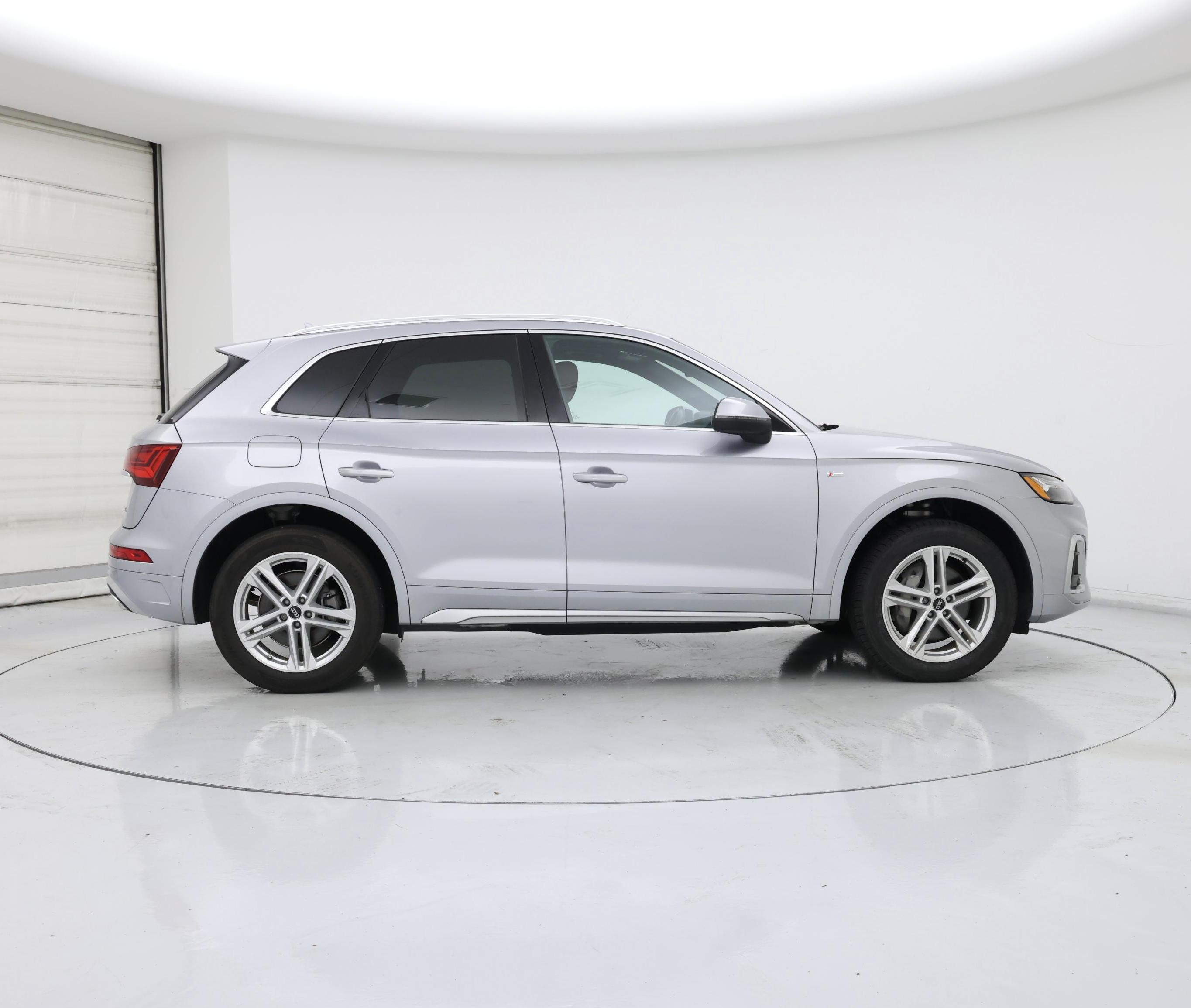 Thumbnail: 2022 Audi Q5 - 7