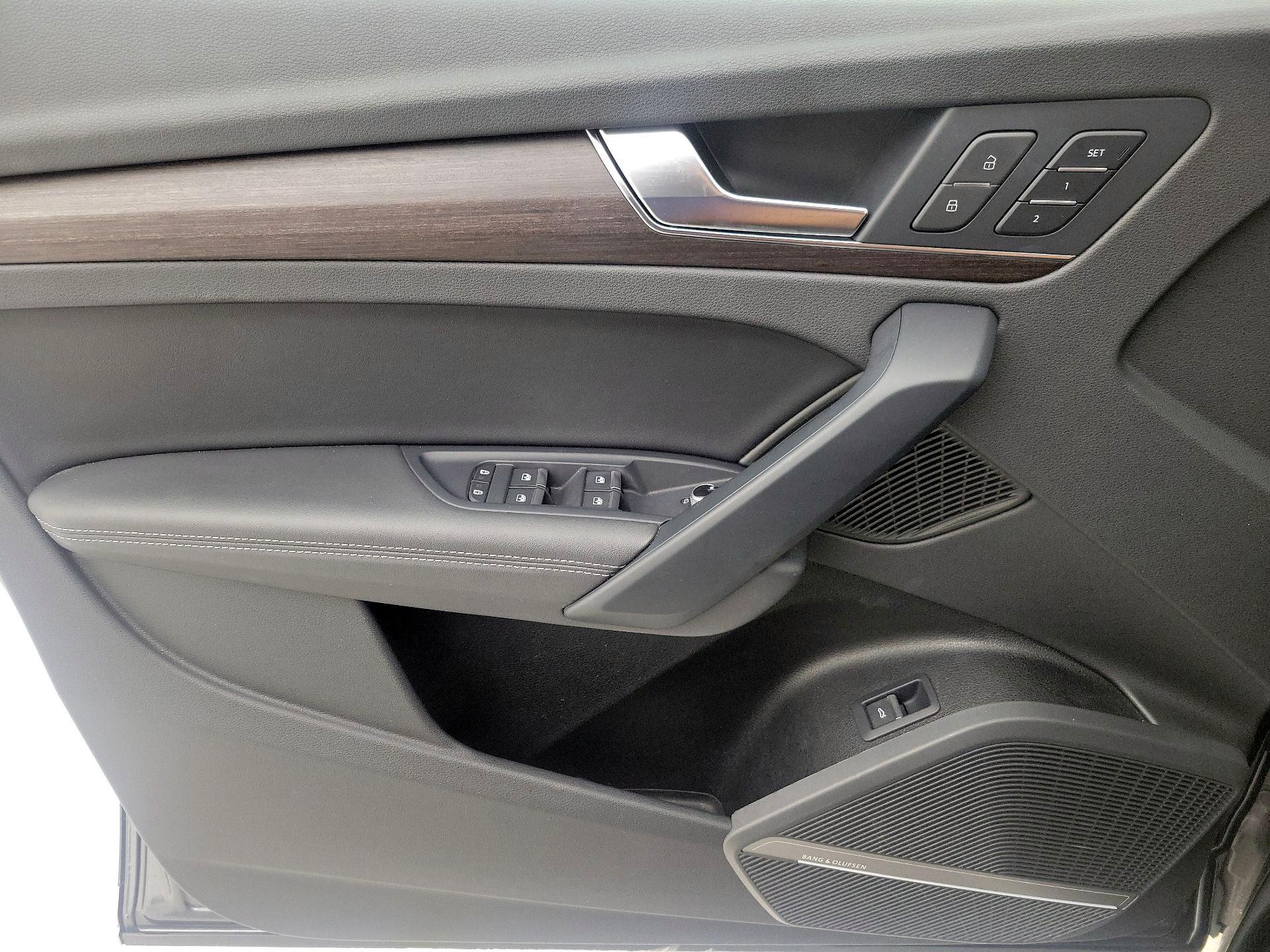 Thumbnail: 2023 Audi Q5 - 12