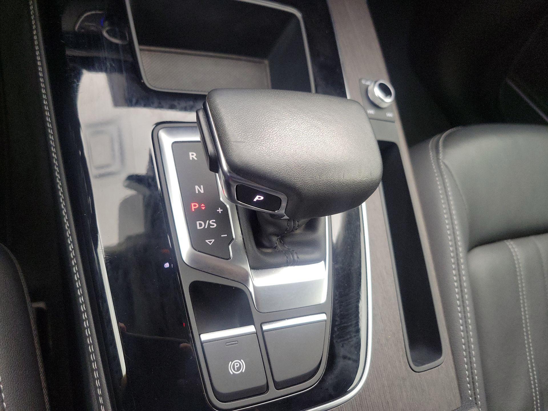 Thumbnail: 2023 Audi Q5 - 18