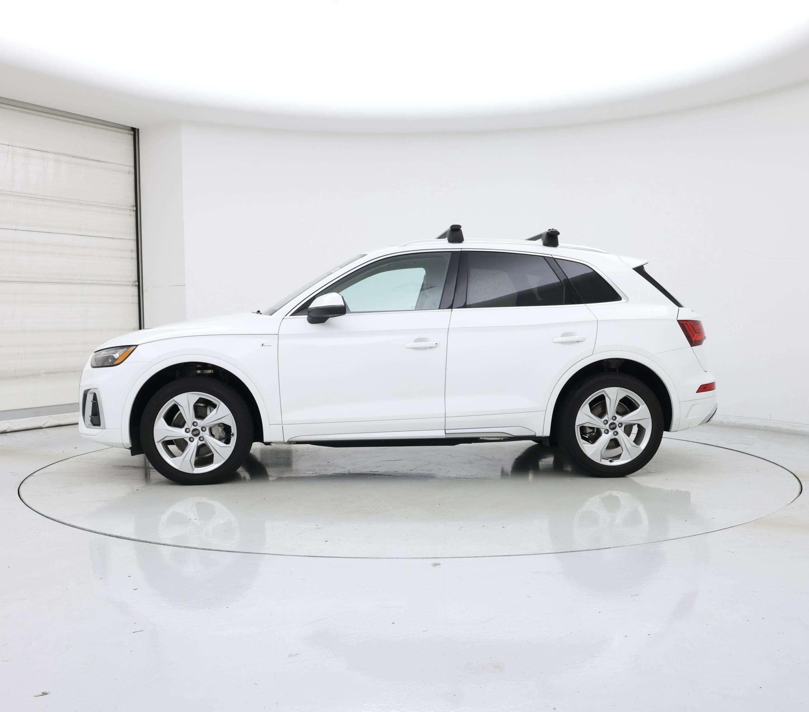 Thumbnail: 2023 Audi Q5 - 3