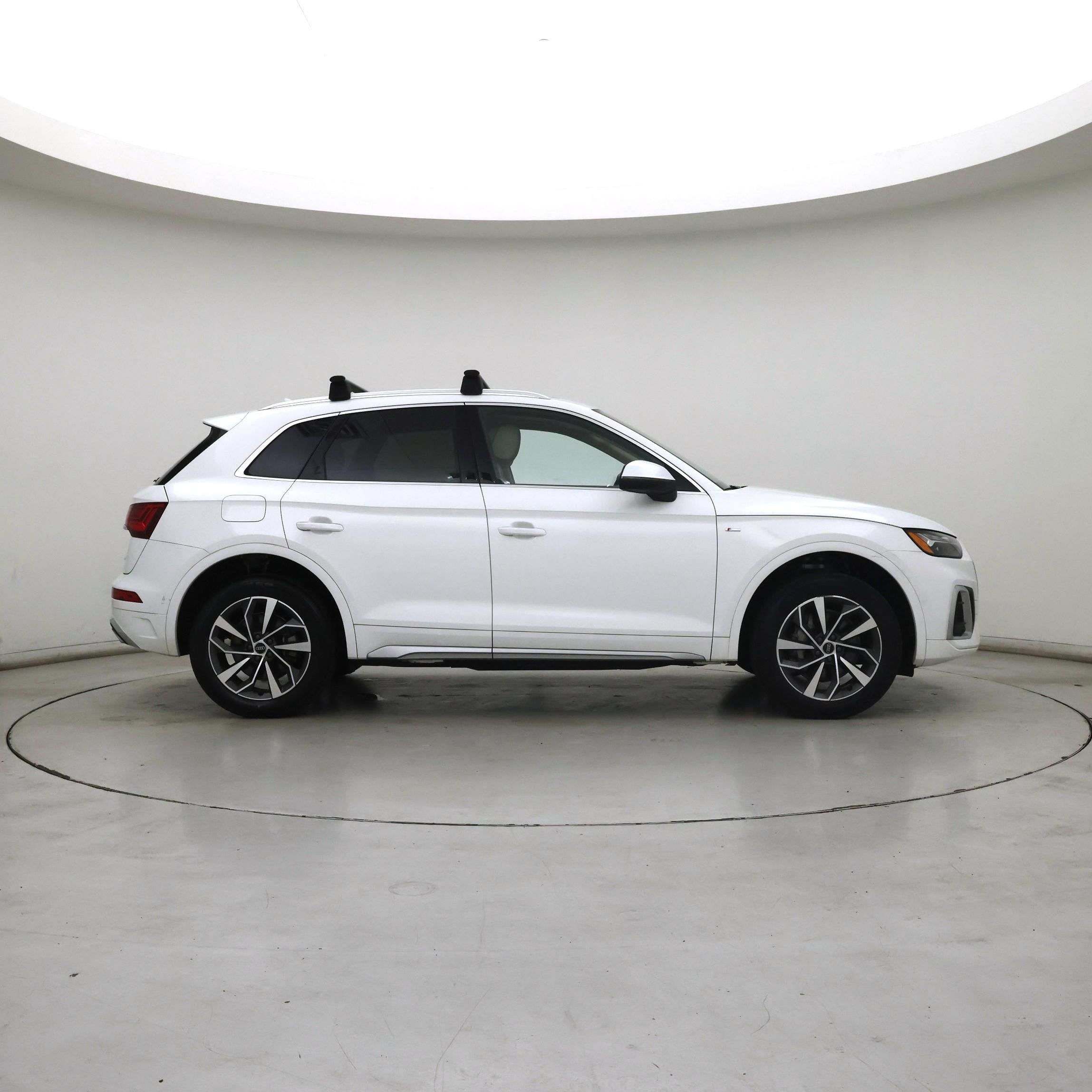 Thumbnail: 2023 Audi Q5 - 7