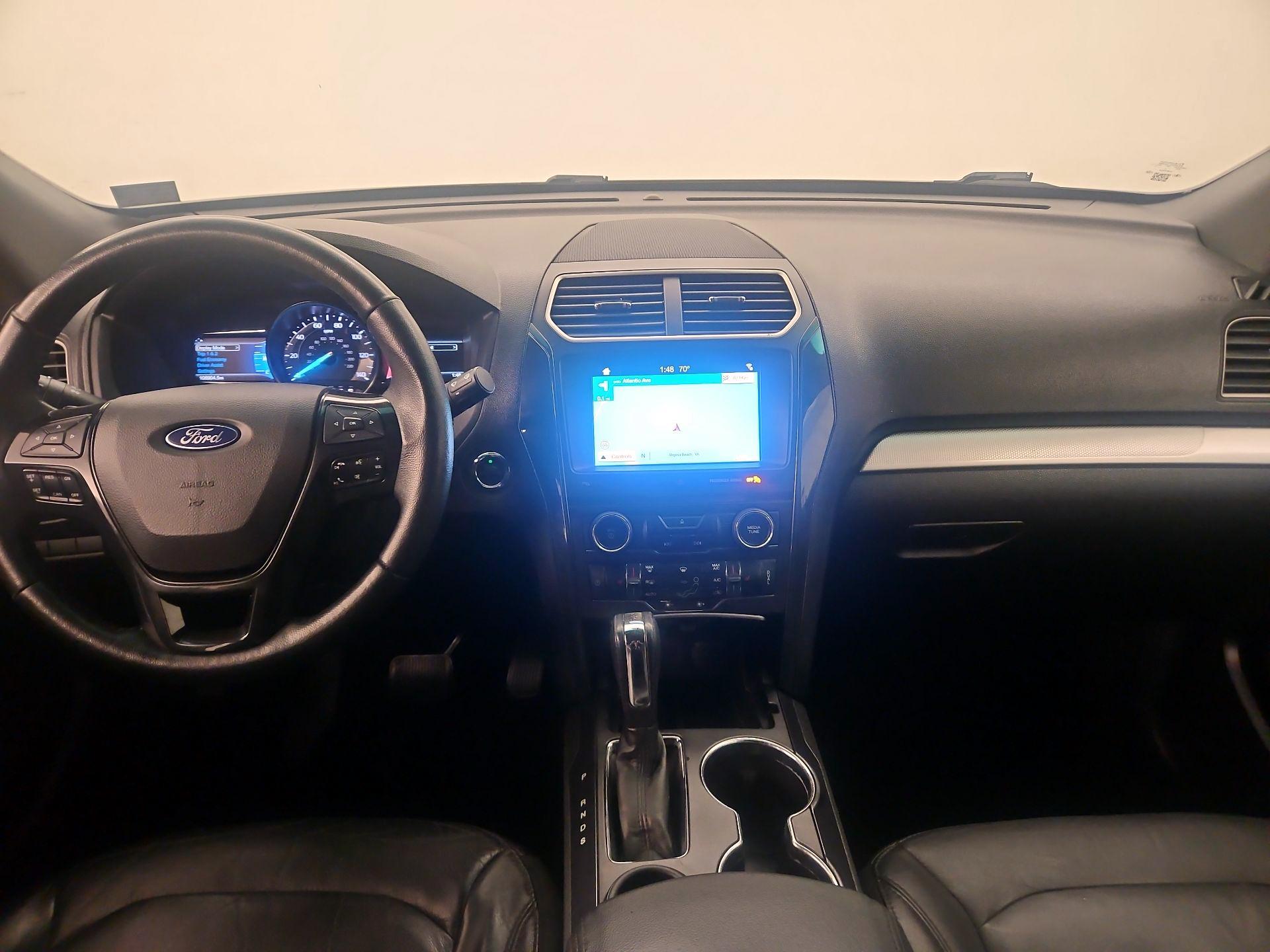 Thumbnail: 2017 Ford Explorer - 9