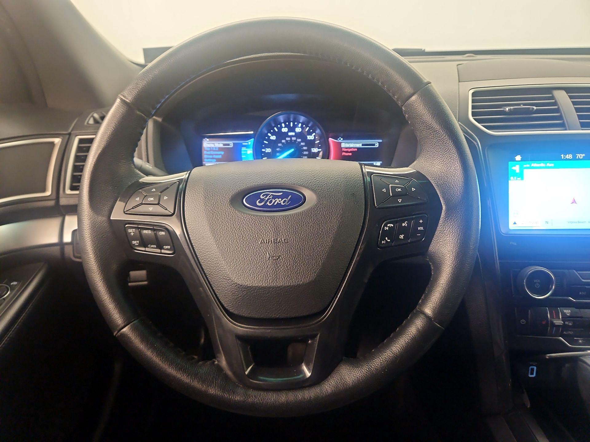 Thumbnail: 2017 Ford Explorer - 10