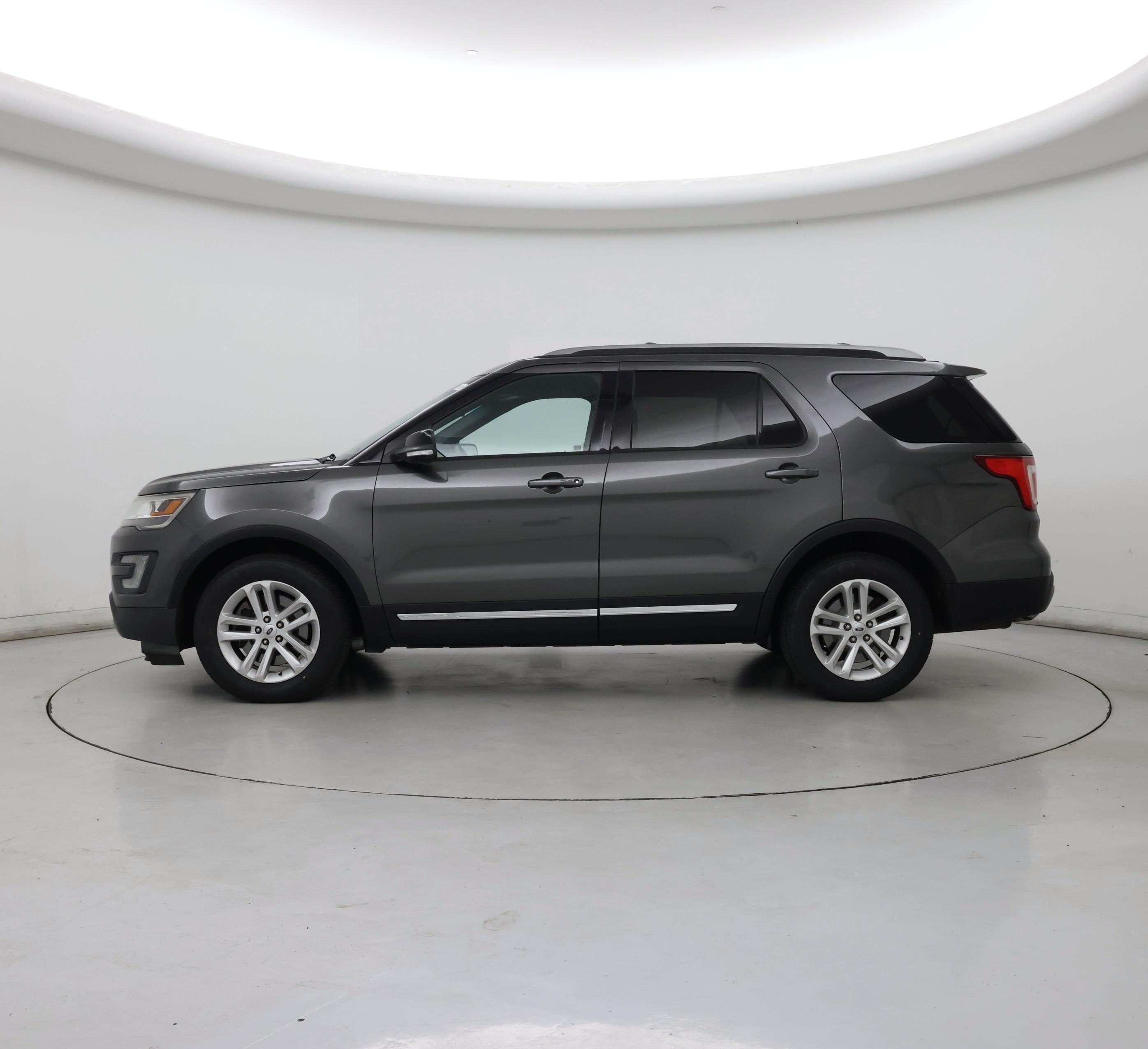 Thumbnail: 2017 Ford Explorer - 3