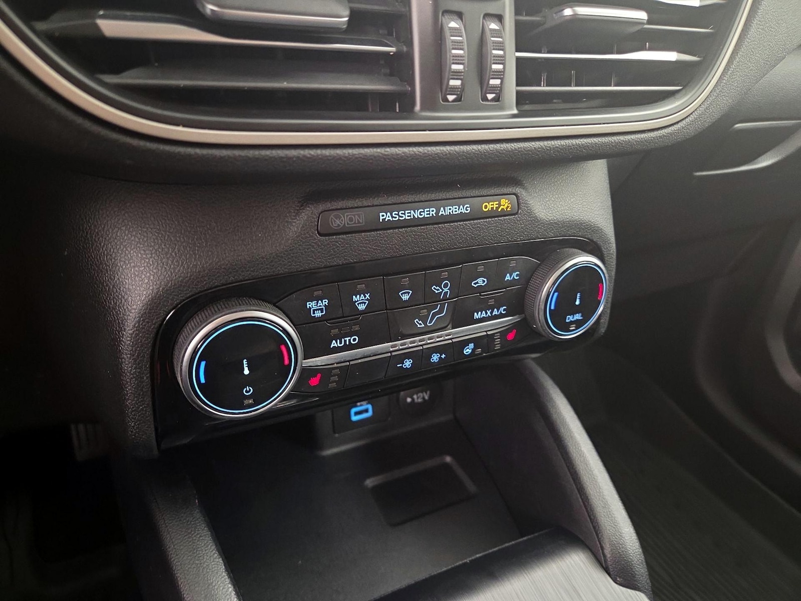 2022 Ford Escape SEL - Photo 18