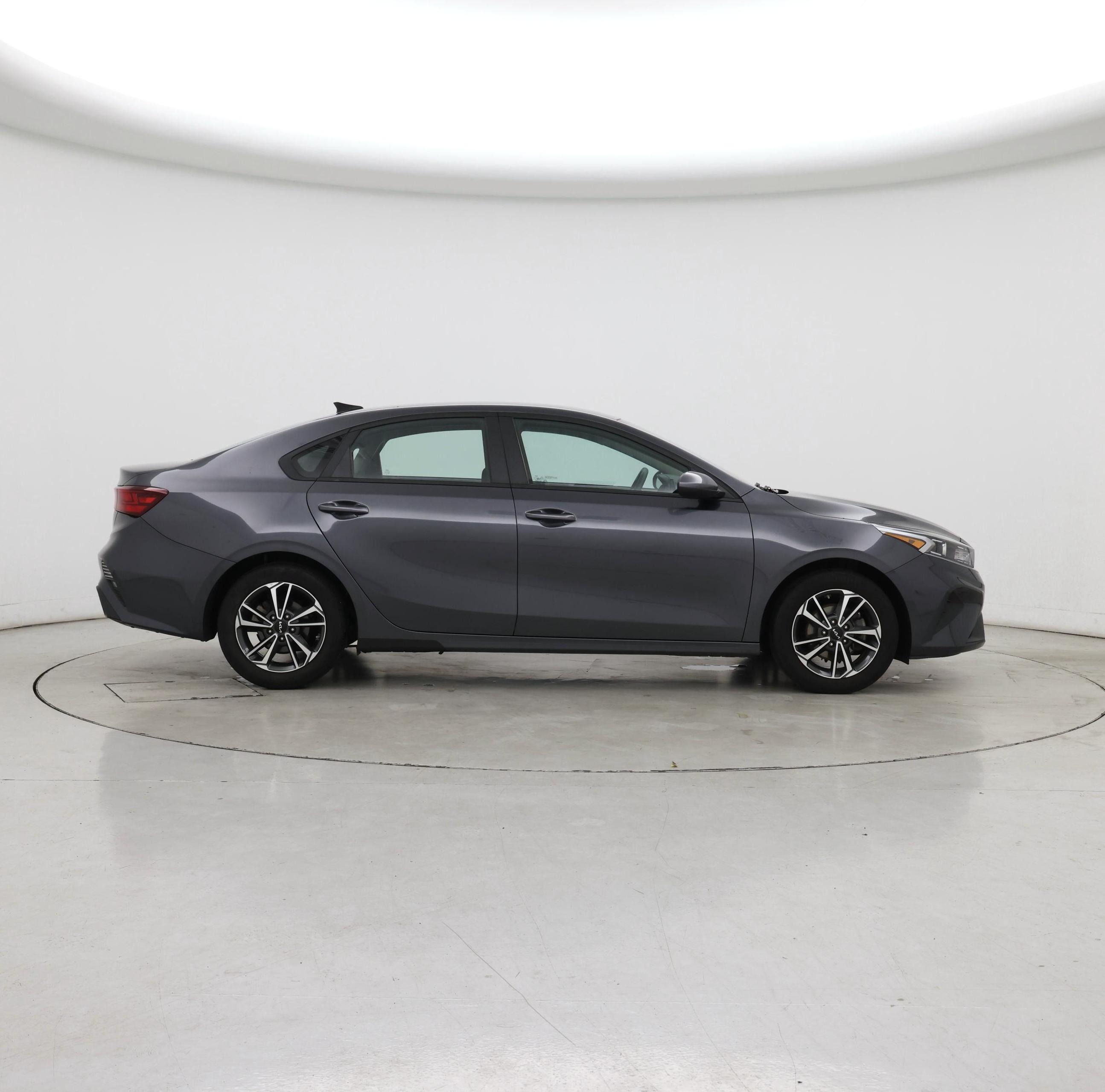 Thumbnail: 2023 Kia Forte - 7