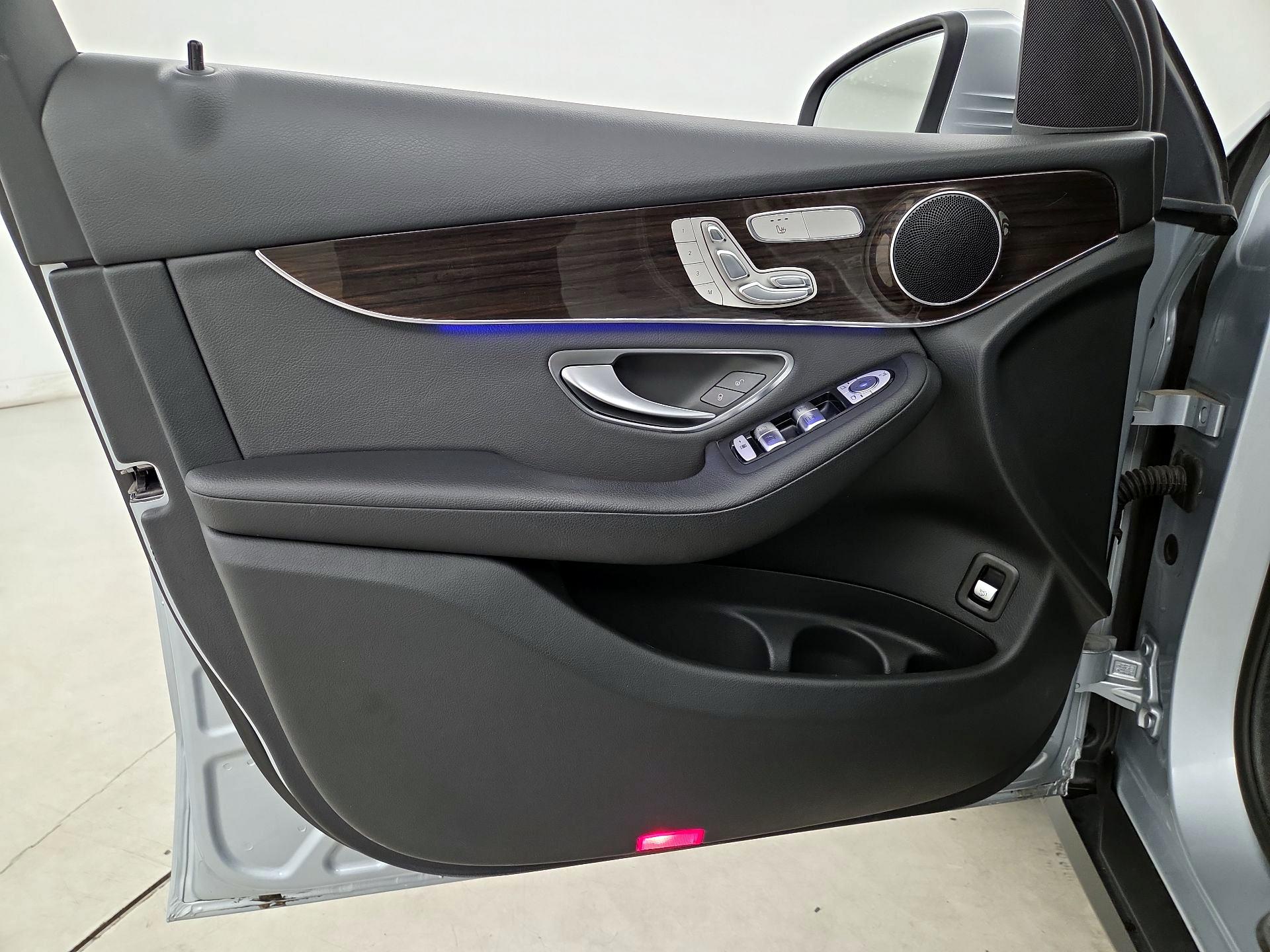 Thumbnail: 2021 Mercedes-Benz GLC - 12