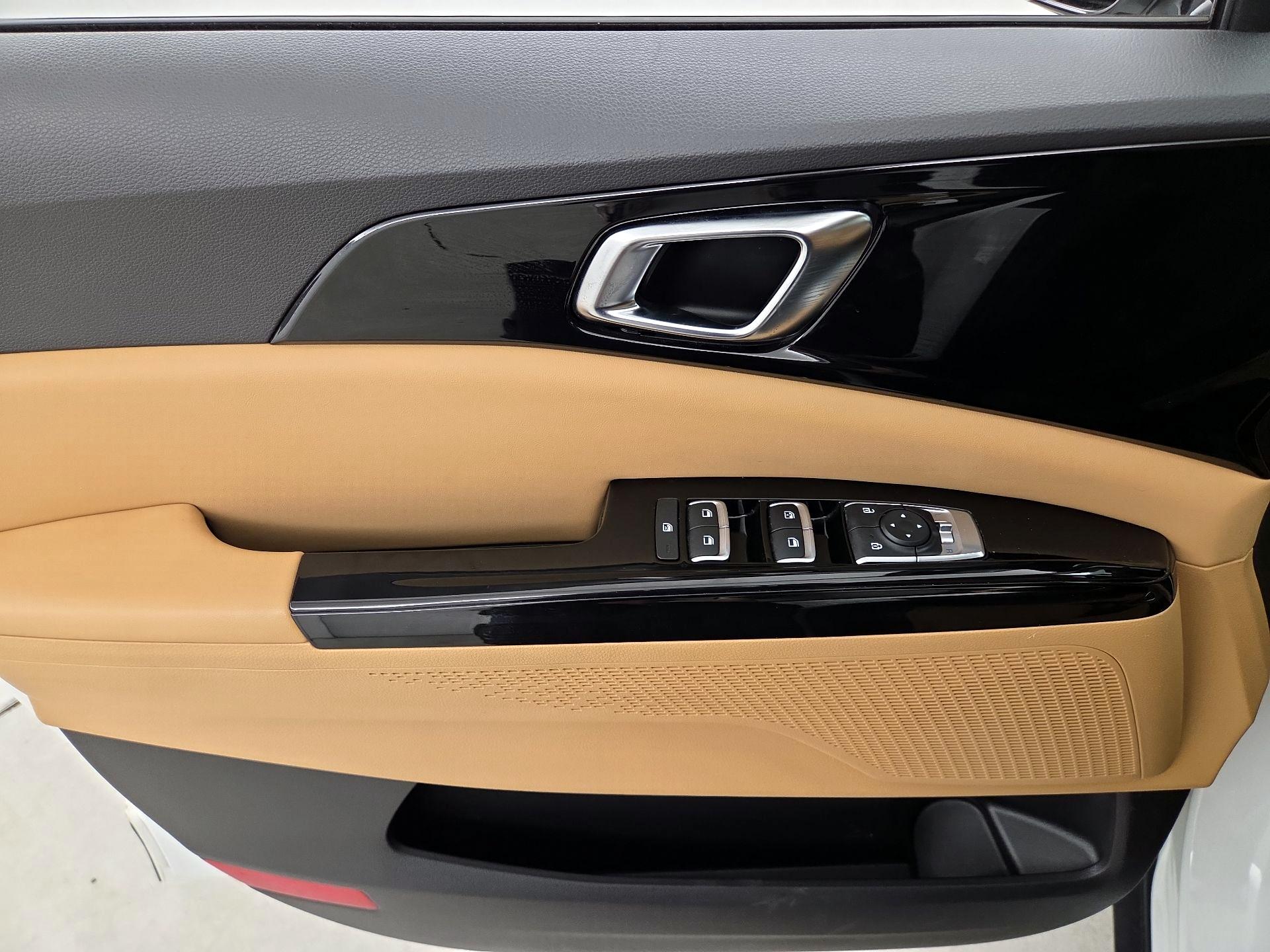 Thumbnail: 2024 Kia Carnival - 12