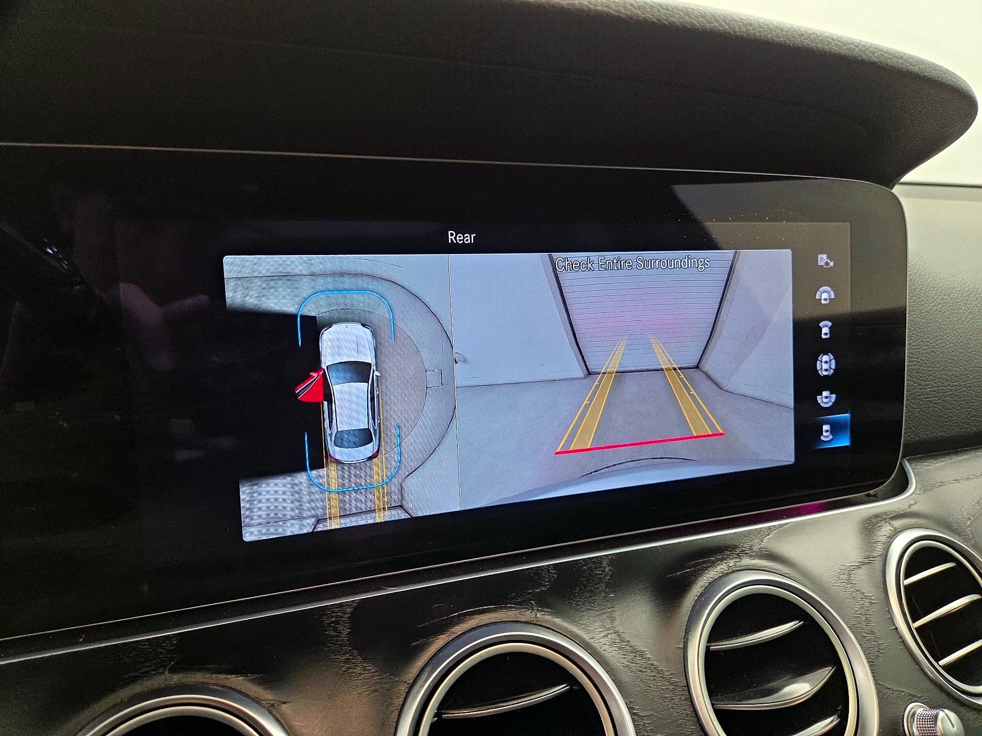 Thumbnail: 2021 Mercedes-Benz E-Class - 15
