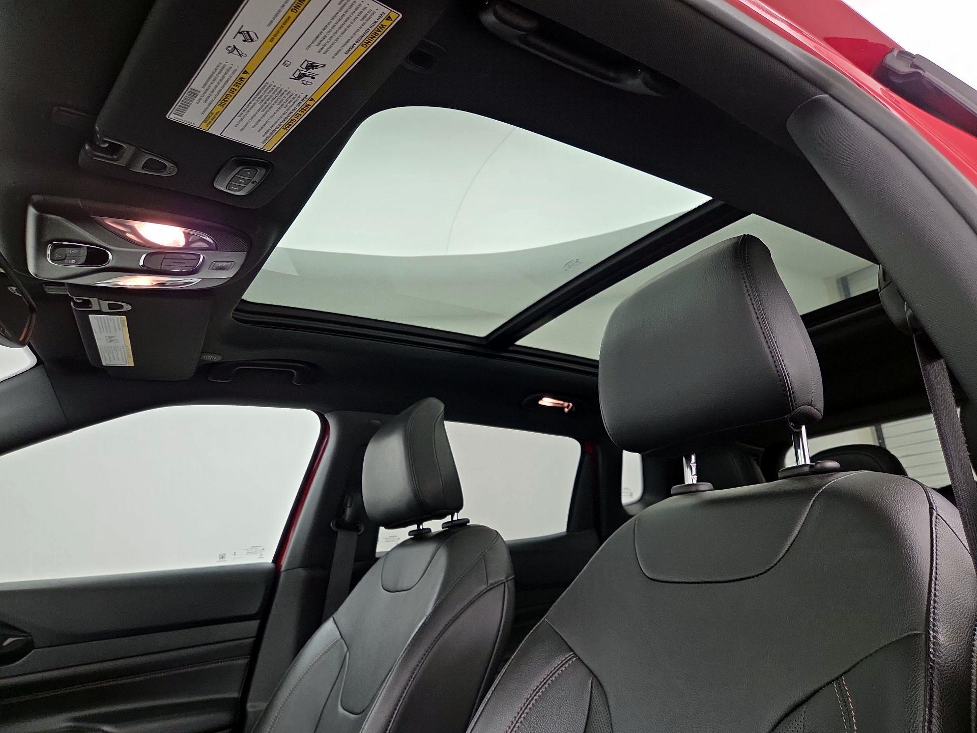 Thumbnail: 2023 Jeep Compass - 20