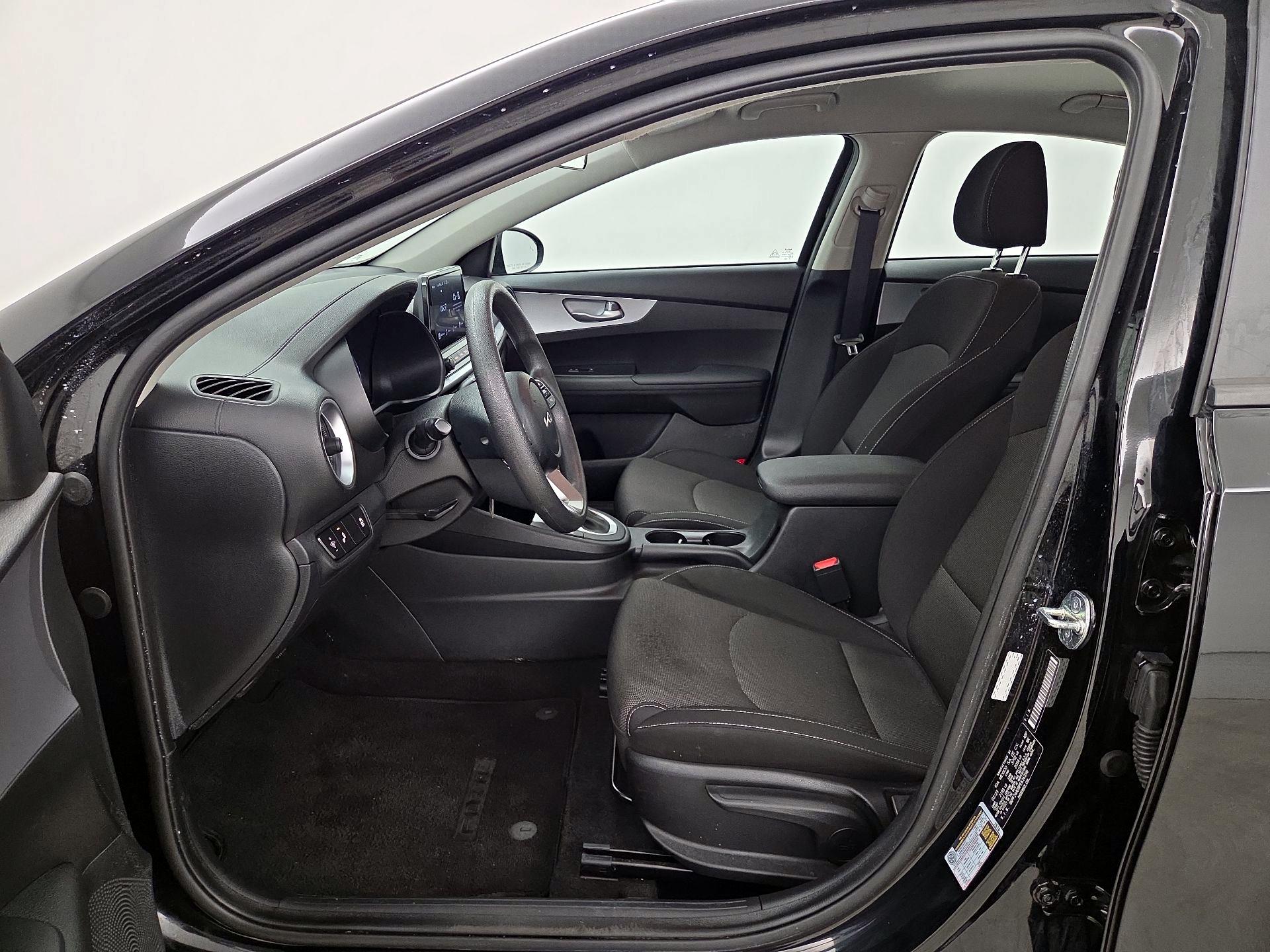 Thumbnail: 2023 Kia Forte - 11