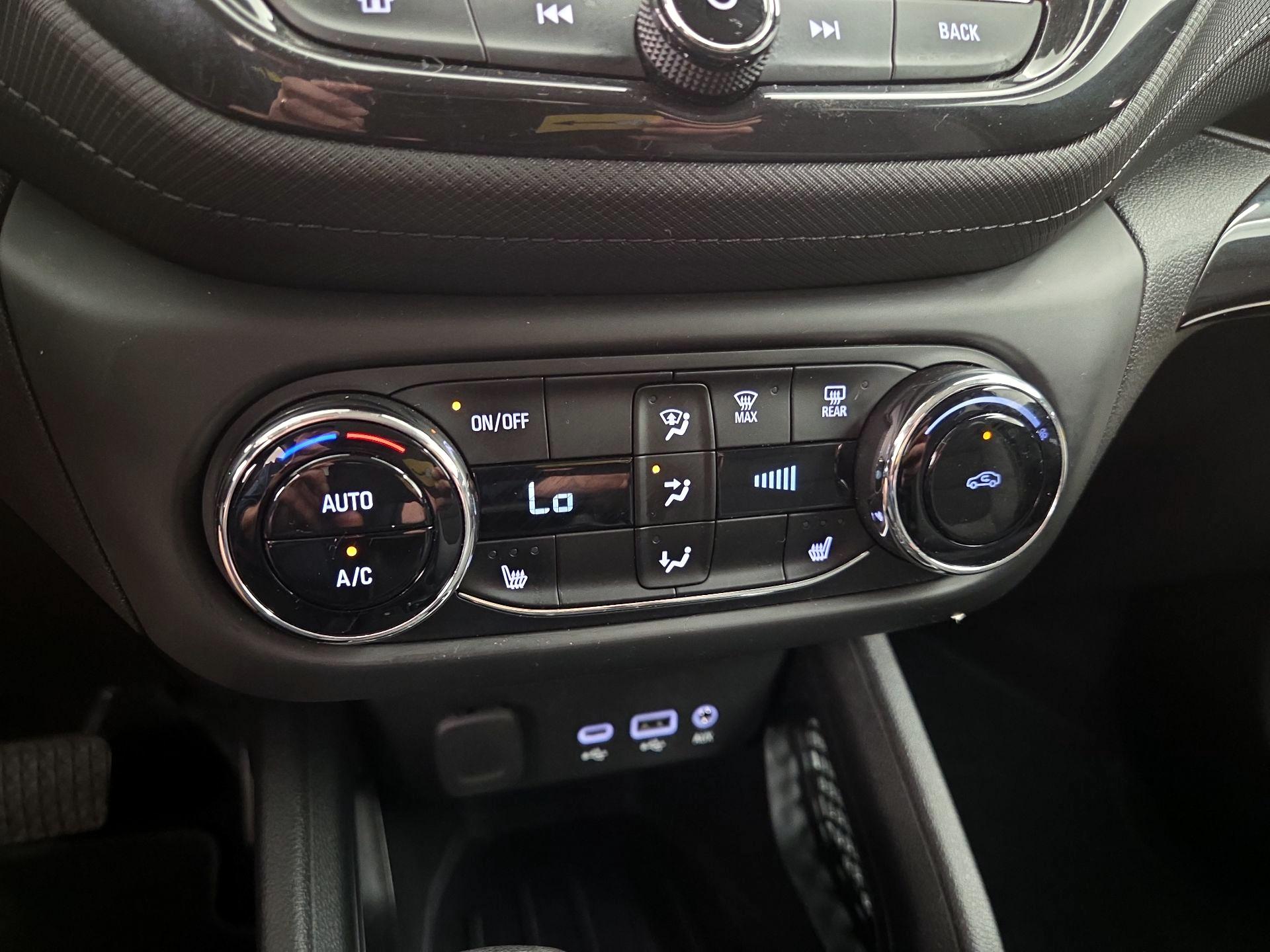 Thumbnail: 2023 Chevrolet TrailBlazer - 16