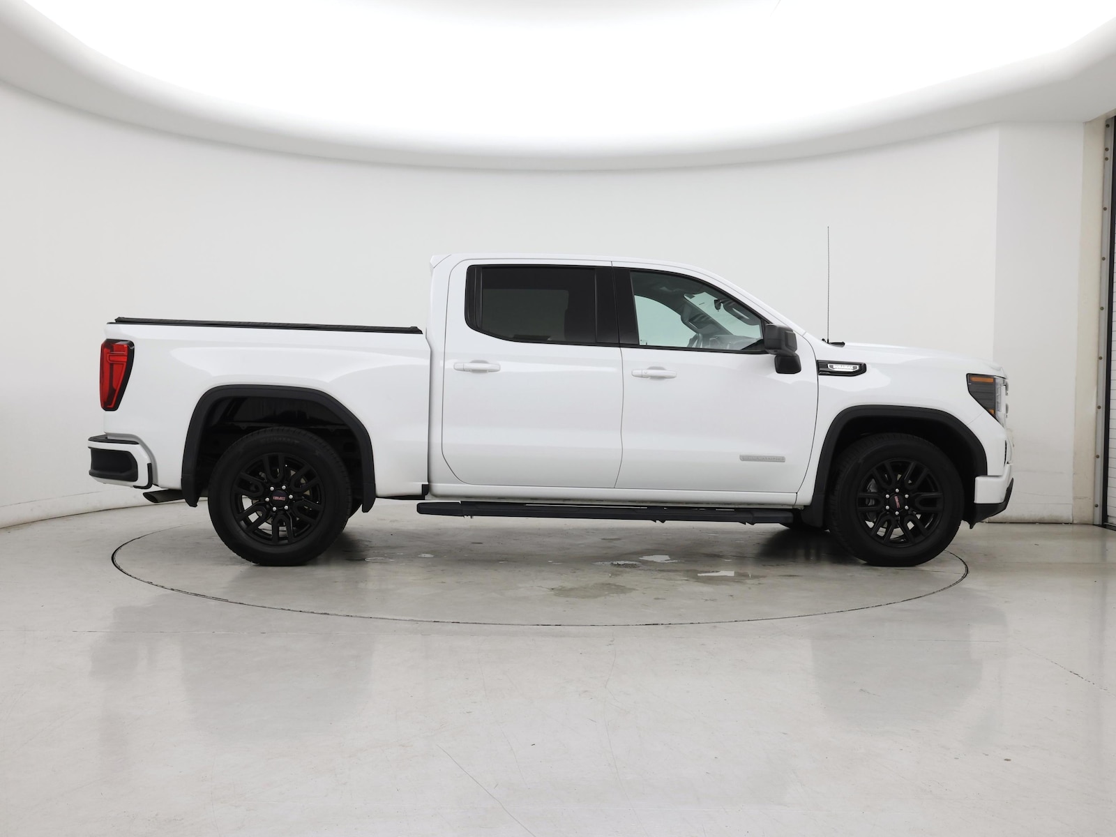 2024 GMC Sierra 1500 Elevation - Photo 8