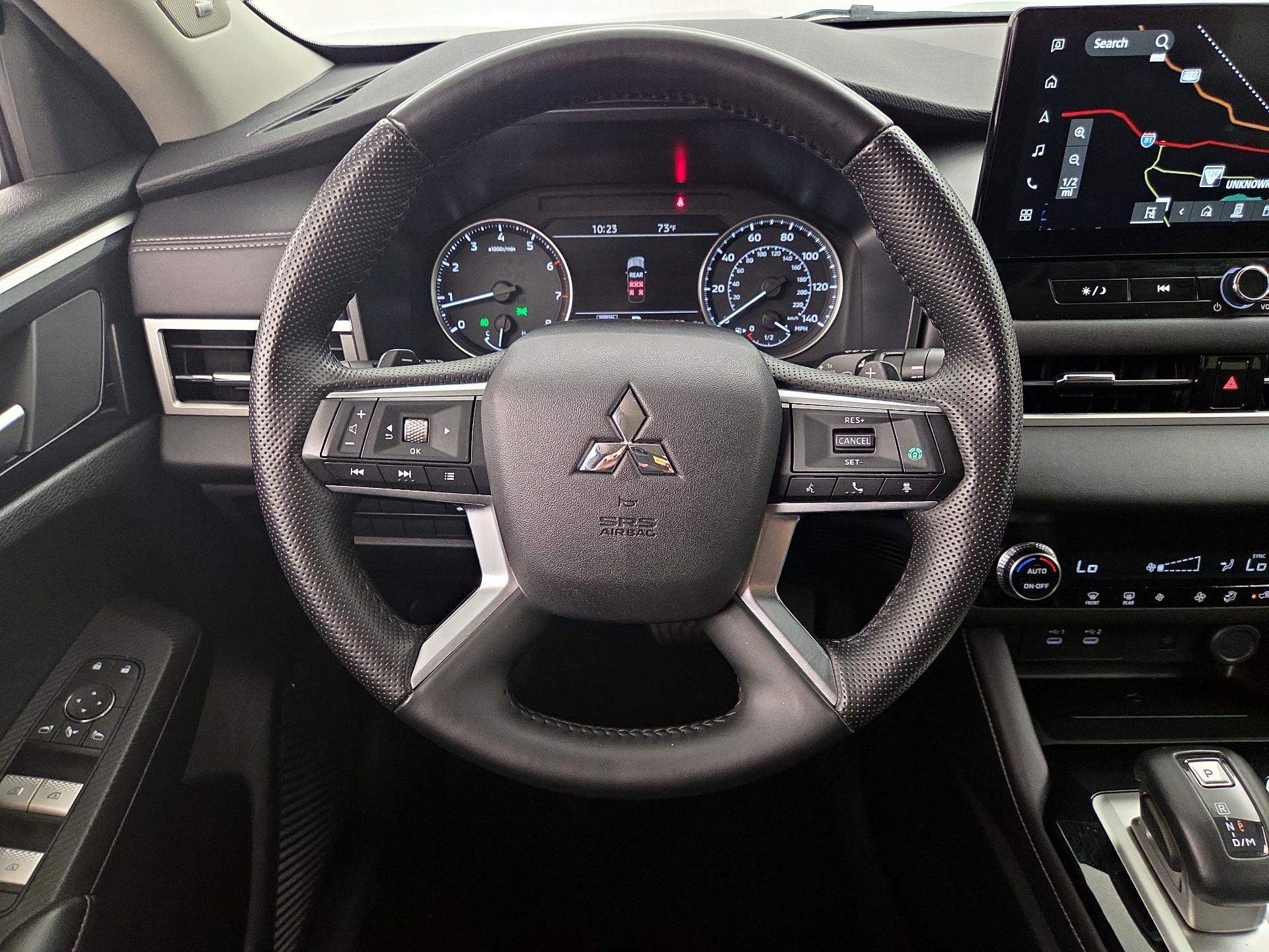 Thumbnail: 2025 Mitsubishi Outlander - 10