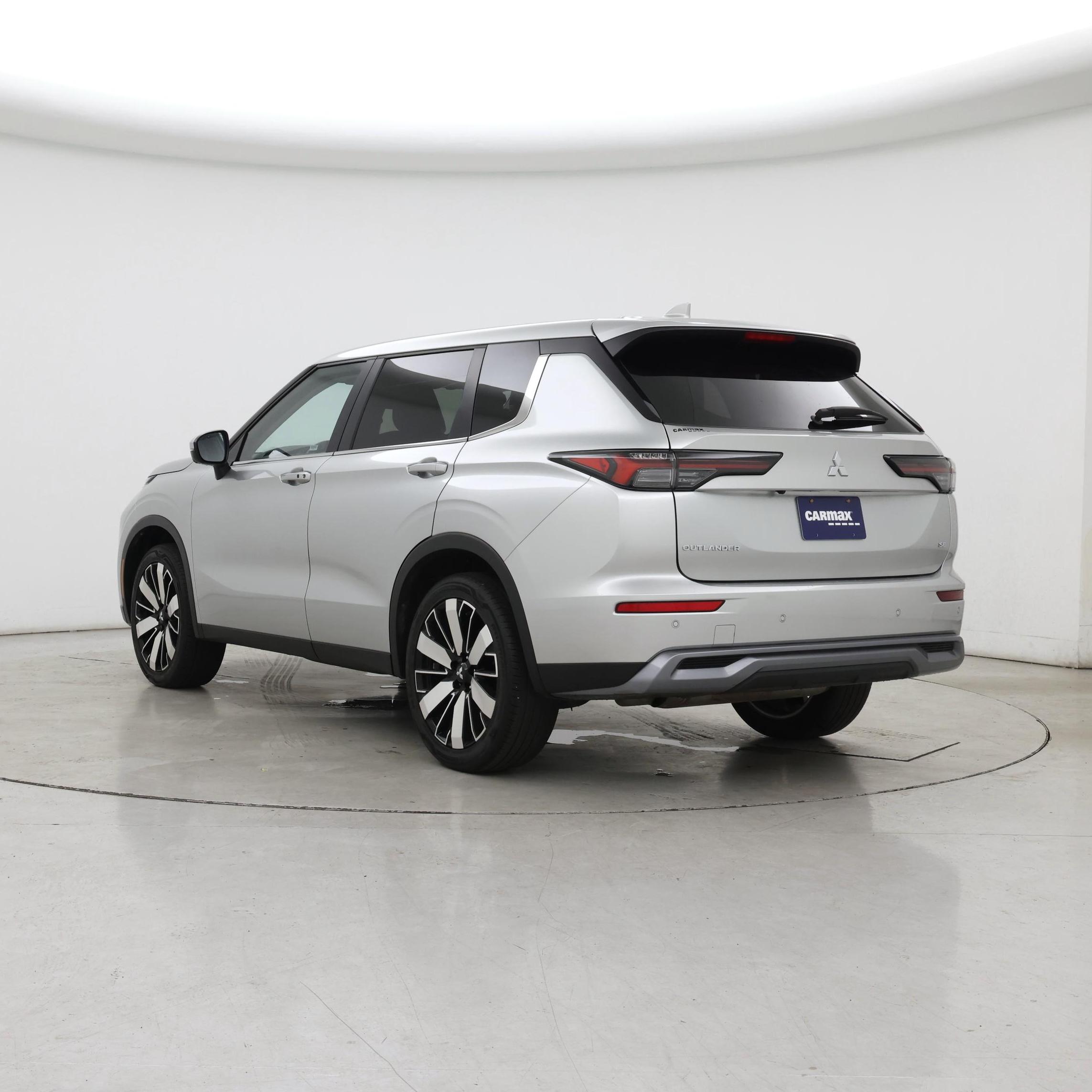 Thumbnail: 2025 Mitsubishi Outlander - 2