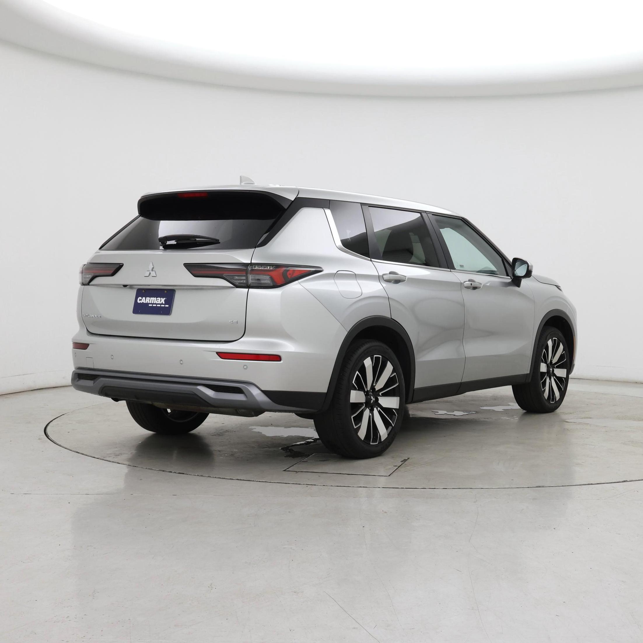 Thumbnail: 2025 Mitsubishi Outlander - 8