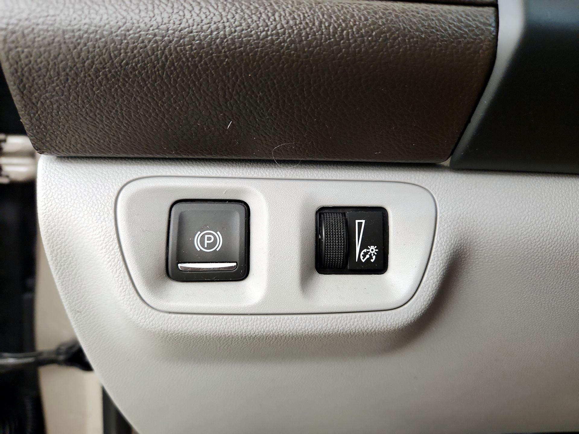 Thumbnail: 2023 GMC Acadia - 13