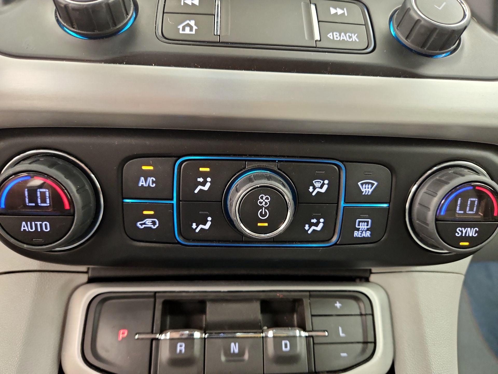 Thumbnail: 2023 GMC Acadia - 16
