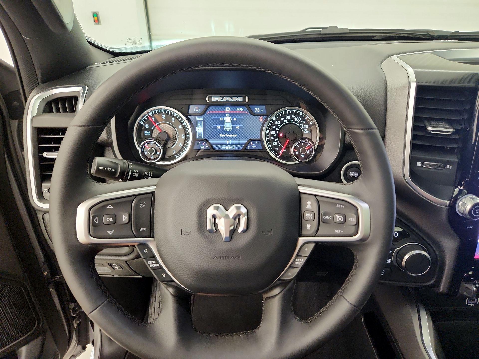 Thumbnail: 2025 RAM 1500 - 10