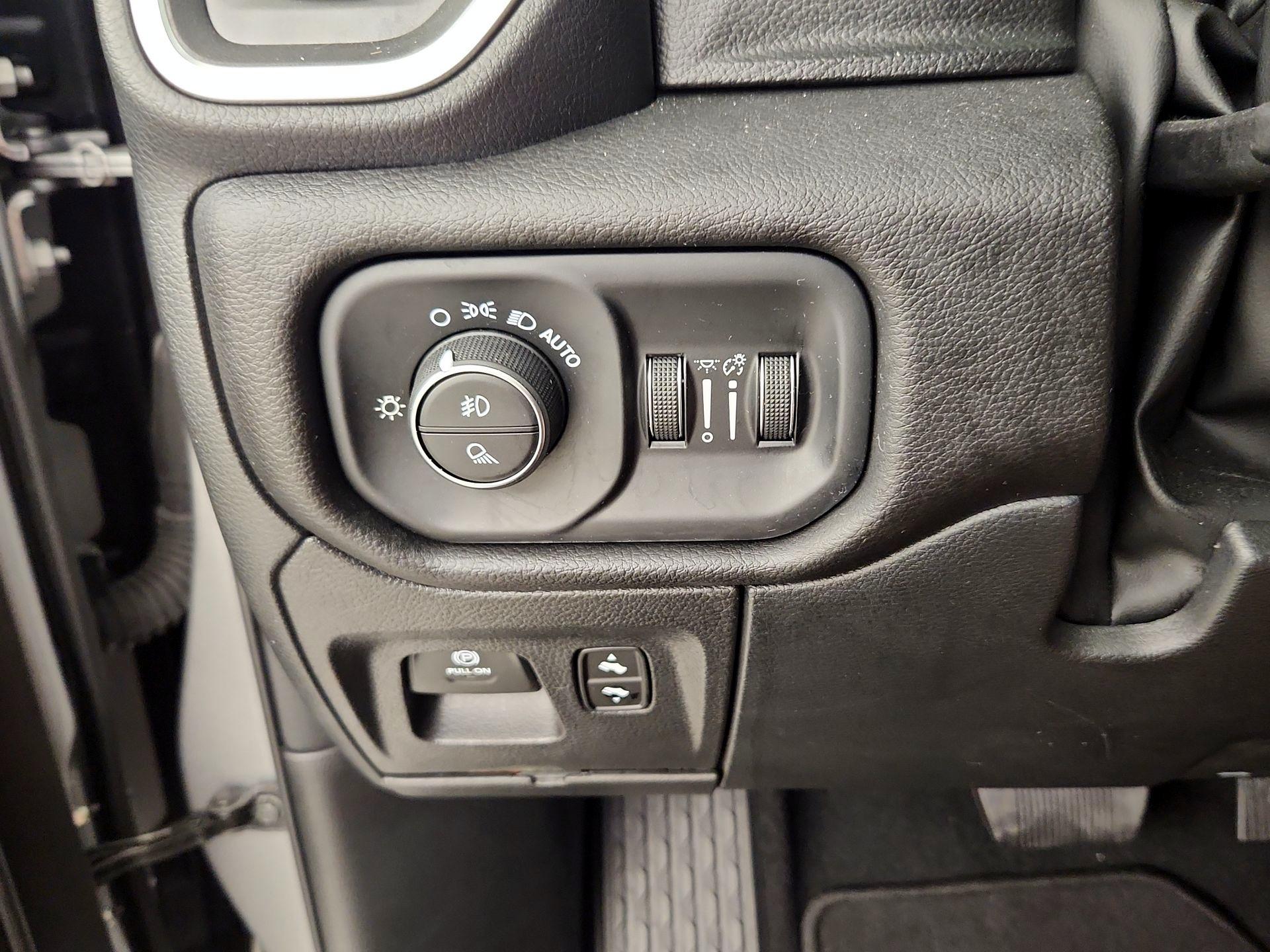 Thumbnail: 2025 RAM 1500 - 13