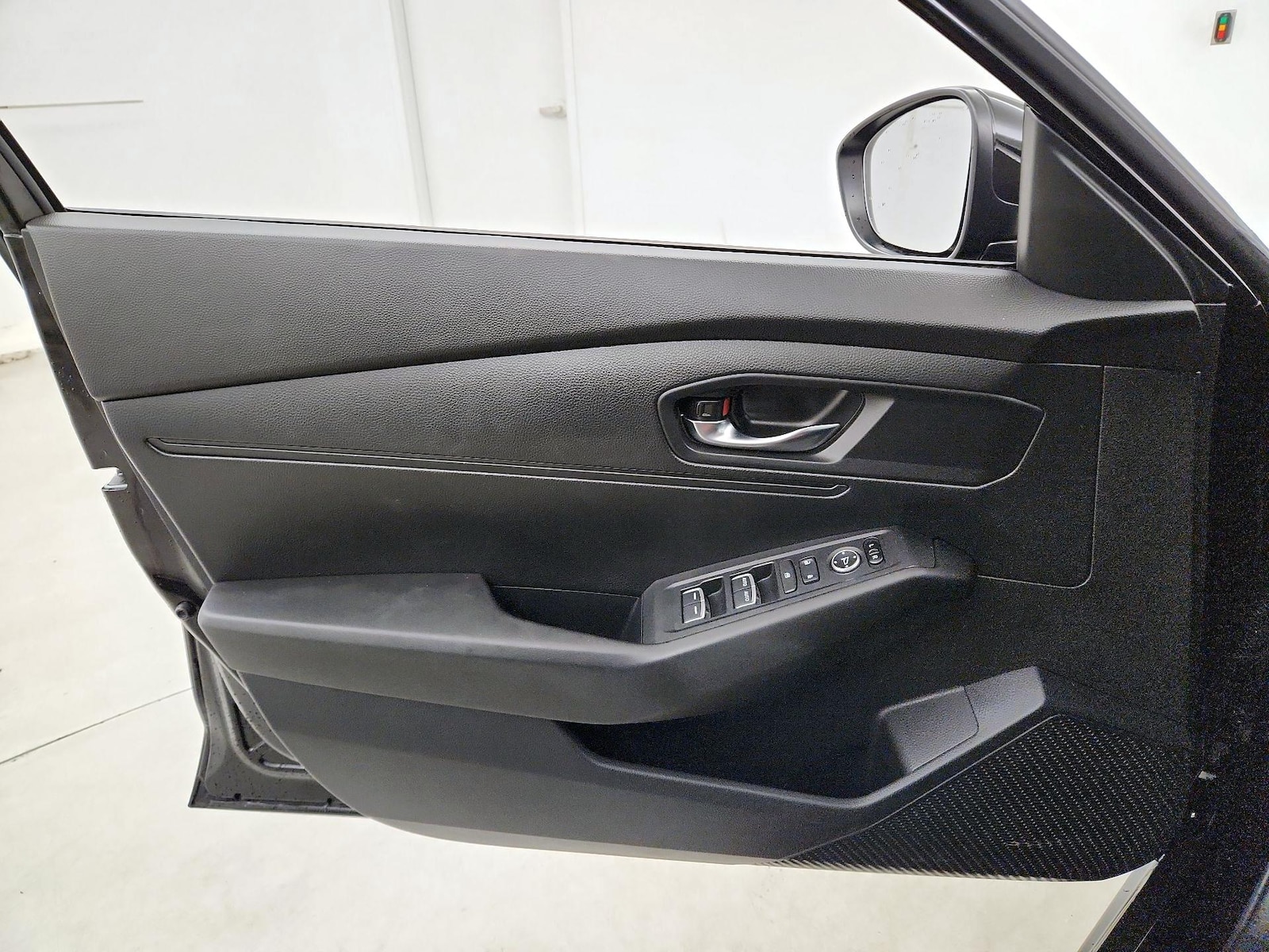 2023 Honda Accord LX - Photo 13
