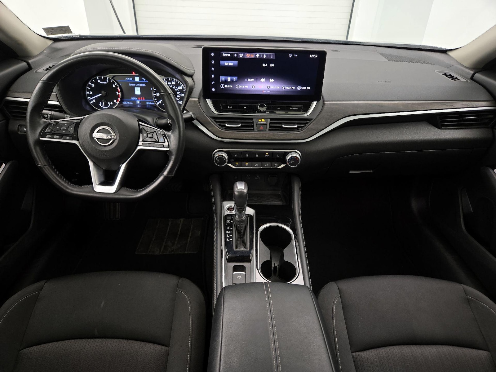 2023 Nissan Altima SV - Photo 10