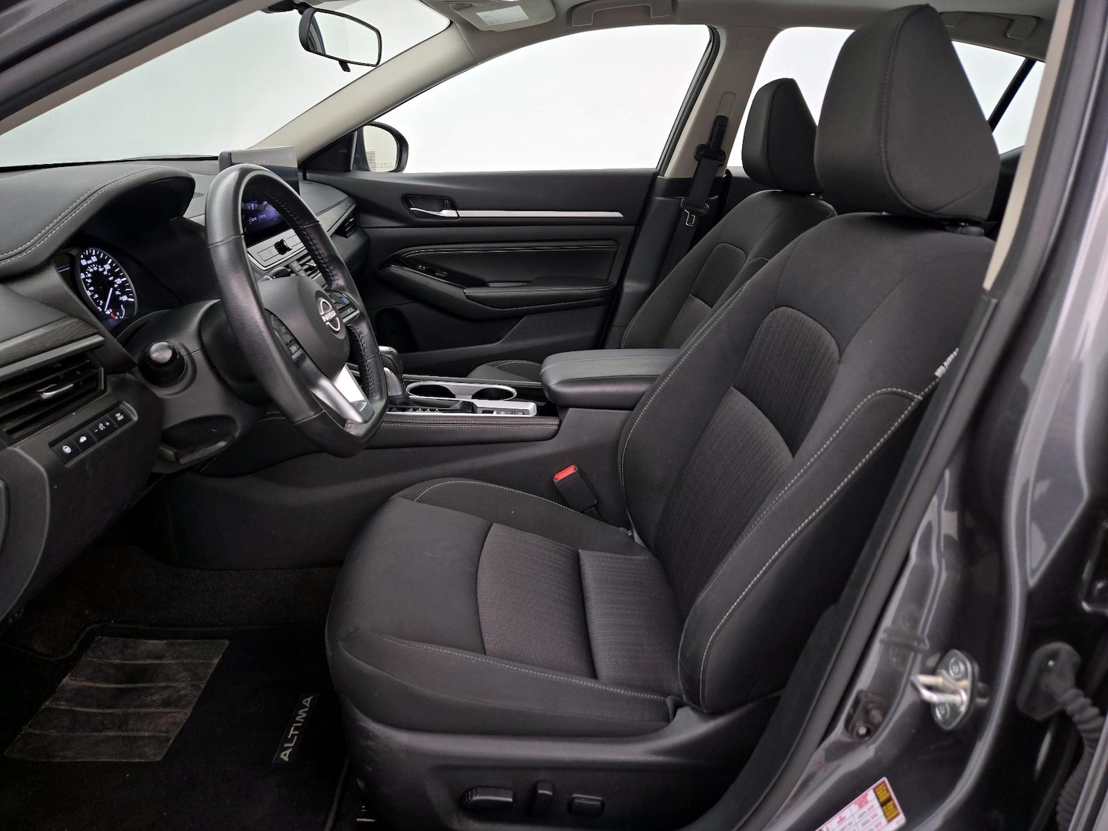 2023 Nissan Altima SV - Photo 12