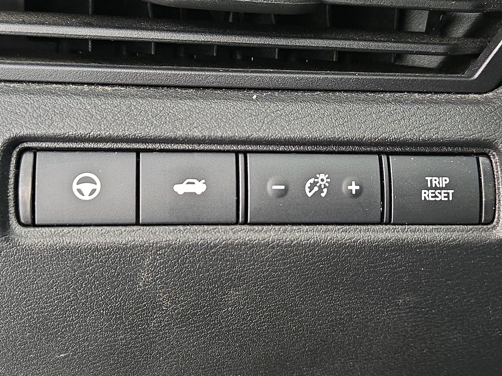 2023 Nissan Altima SV - Photo 14