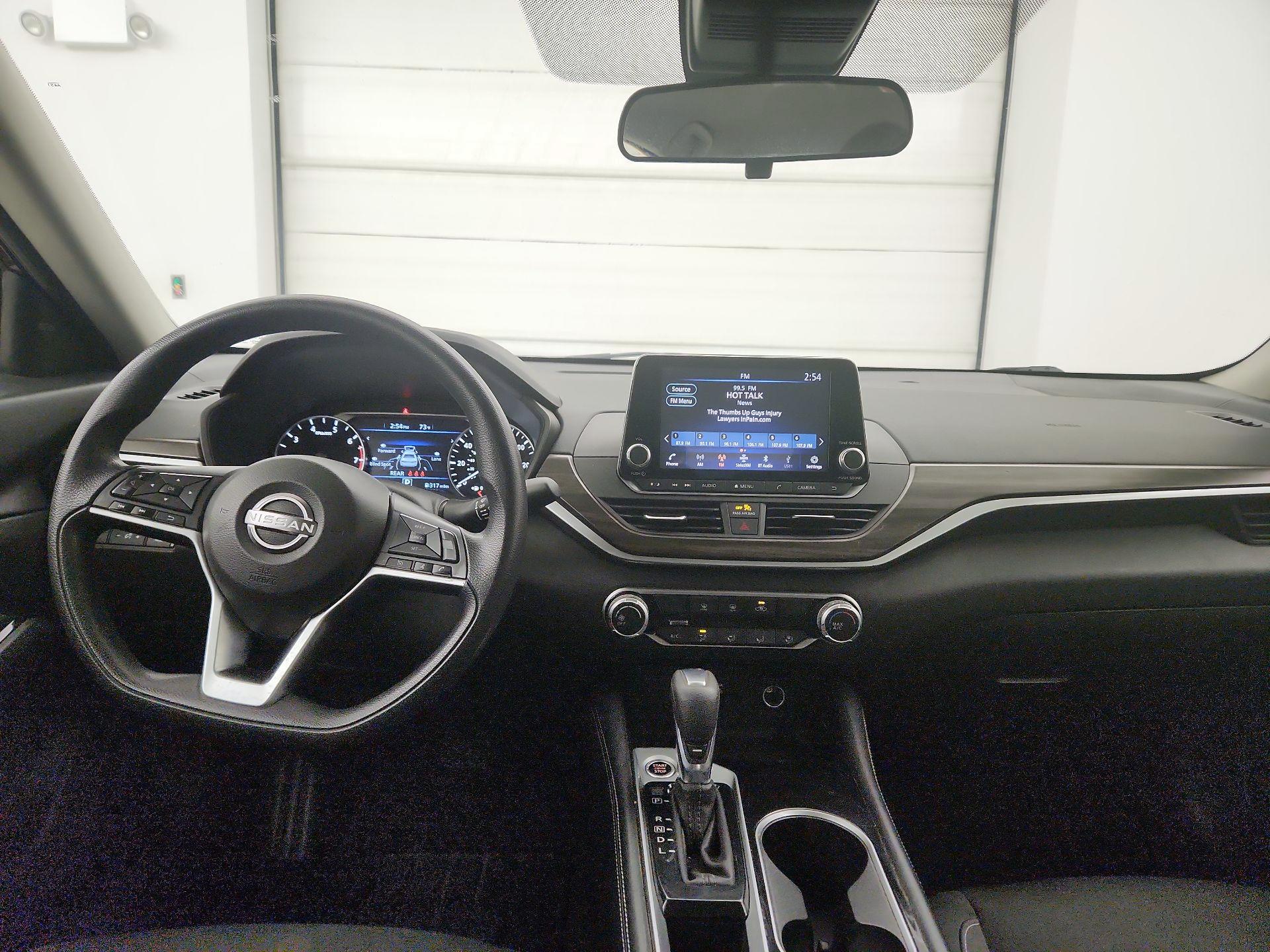 Thumbnail: 2023 Nissan Altima - 9