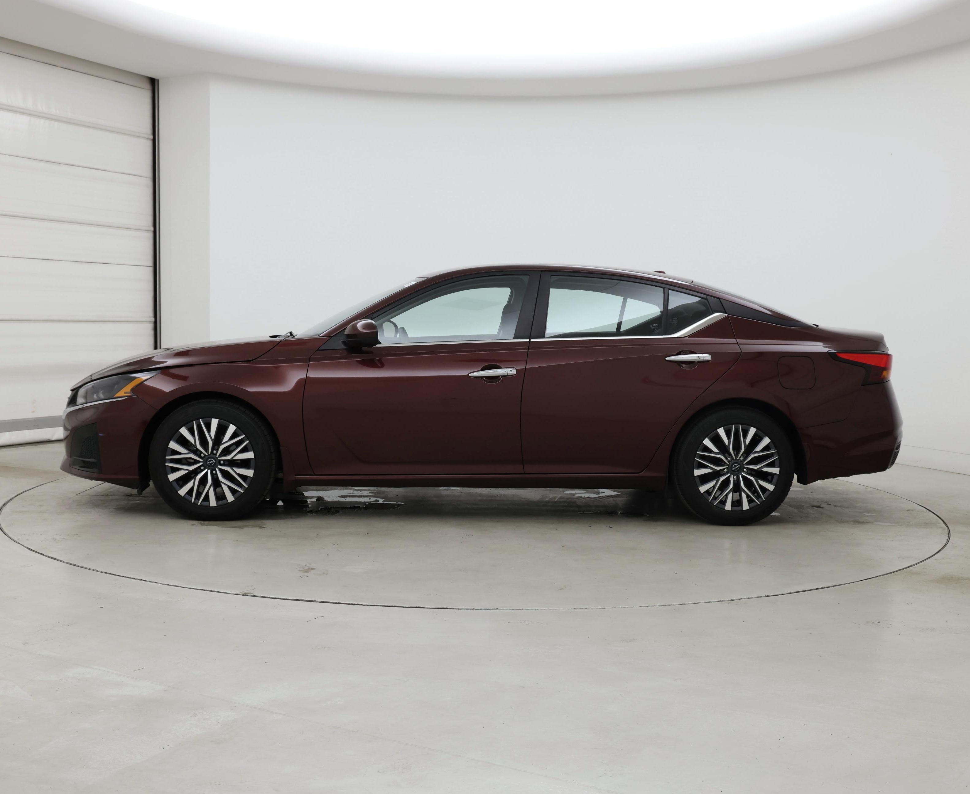 Thumbnail: 2023 Nissan Altima - 3