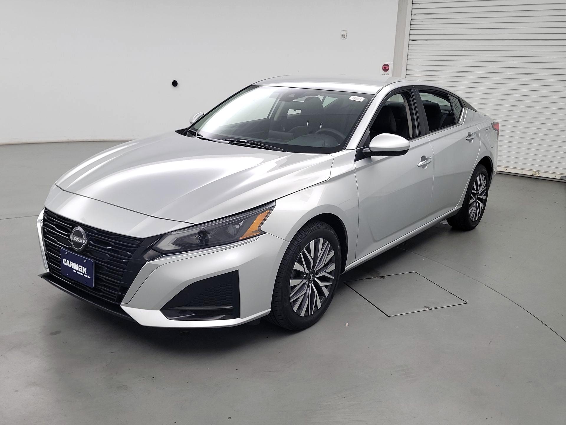 Thumbnail: 2023 Nissan Altima - 3