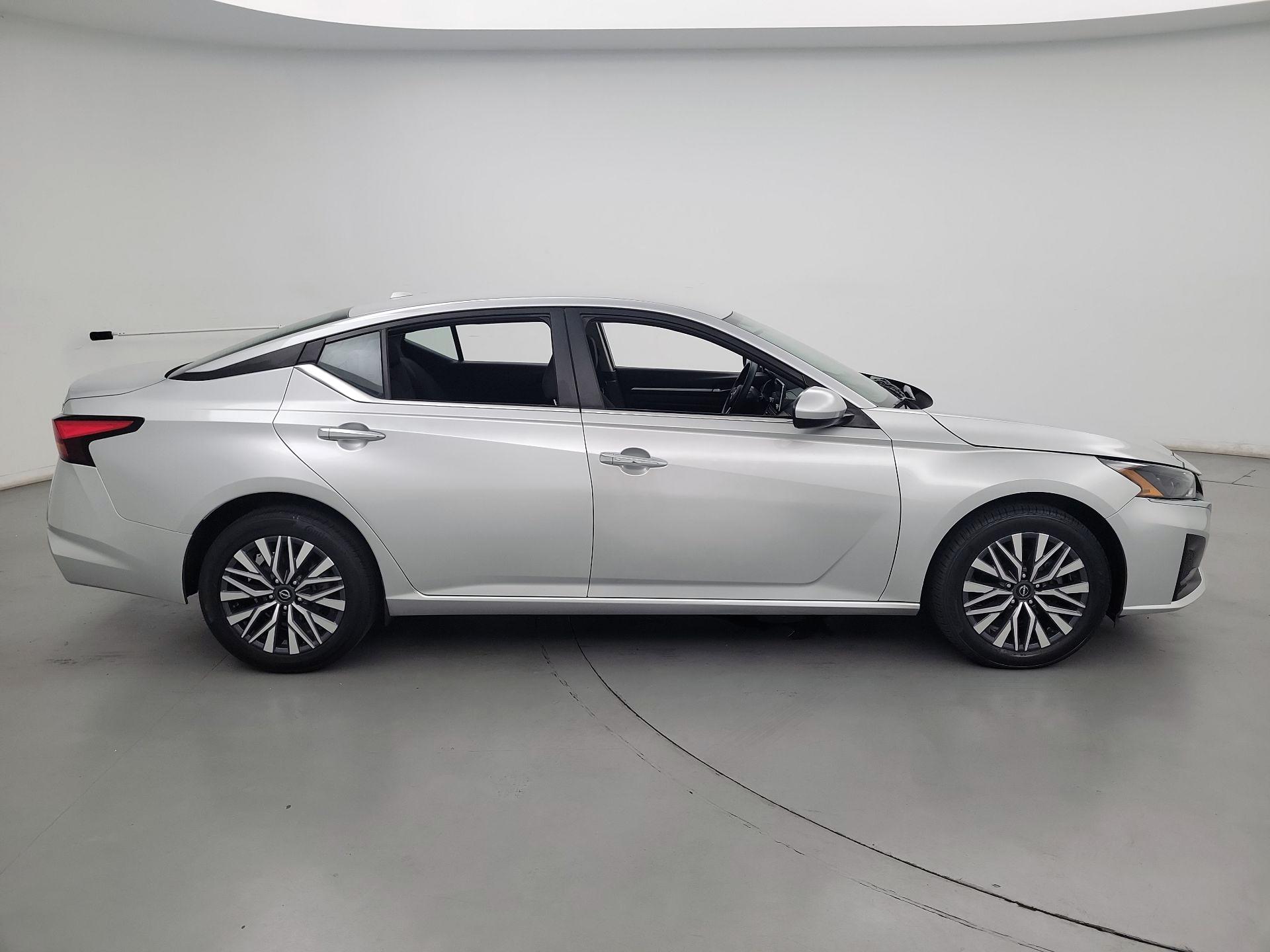 Thumbnail: 2023 Nissan Altima - 4