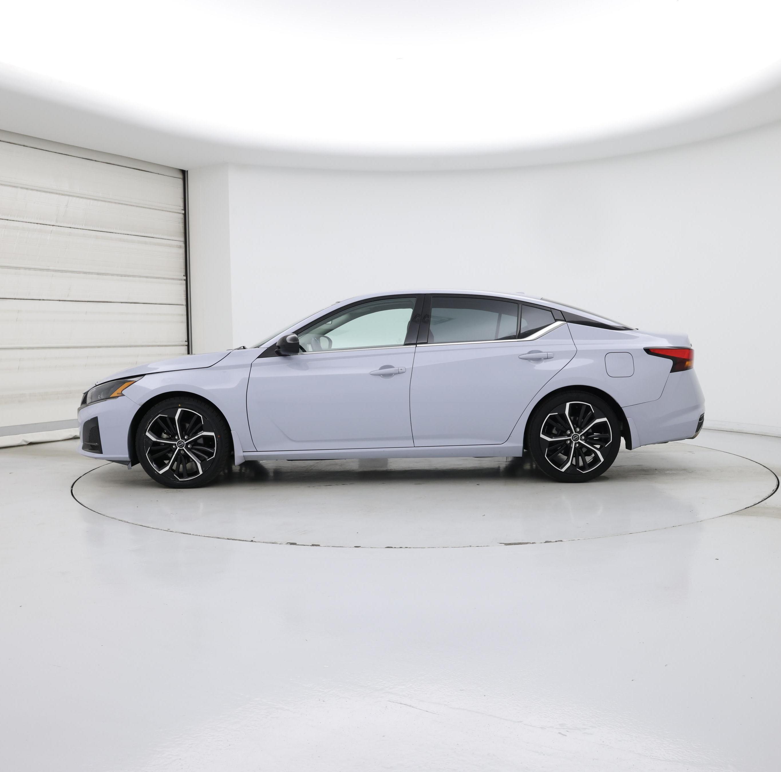 Thumbnail: 2024 Nissan Altima - 3