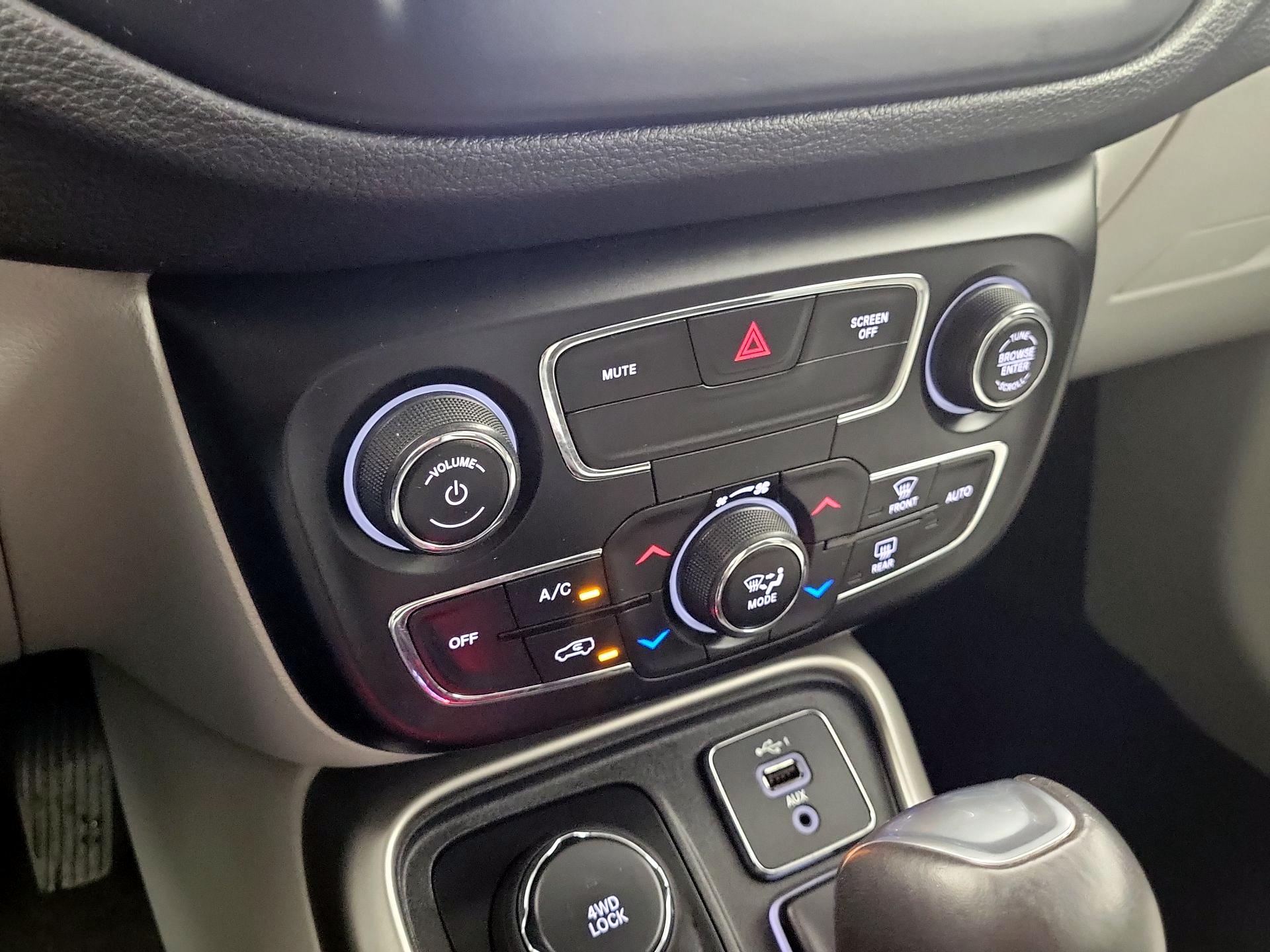 Thumbnail: 2021 Jeep Compass - 16