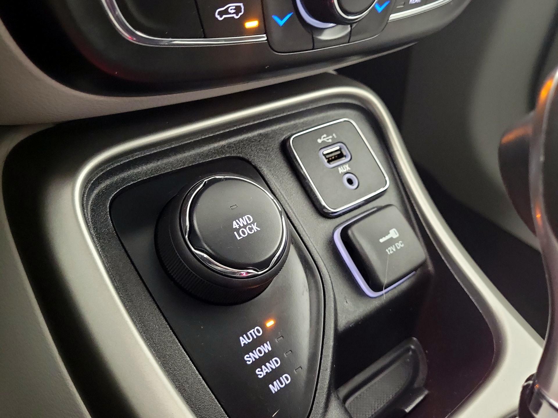 Thumbnail: 2021 Jeep Compass - 18