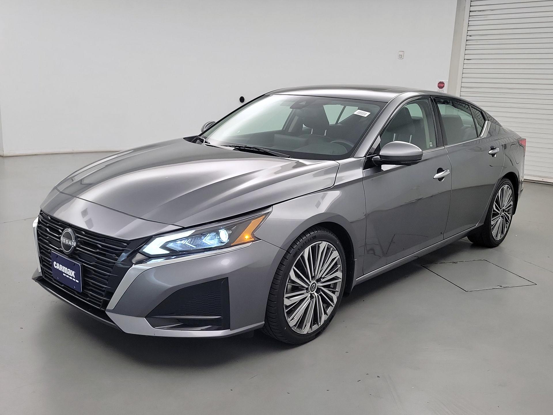 Thumbnail: 2023 Nissan Altima - 3