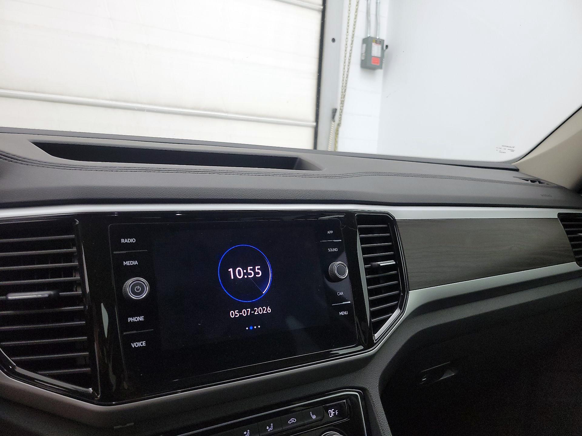 Thumbnail: 2023 Volkswagen Atlas - 16