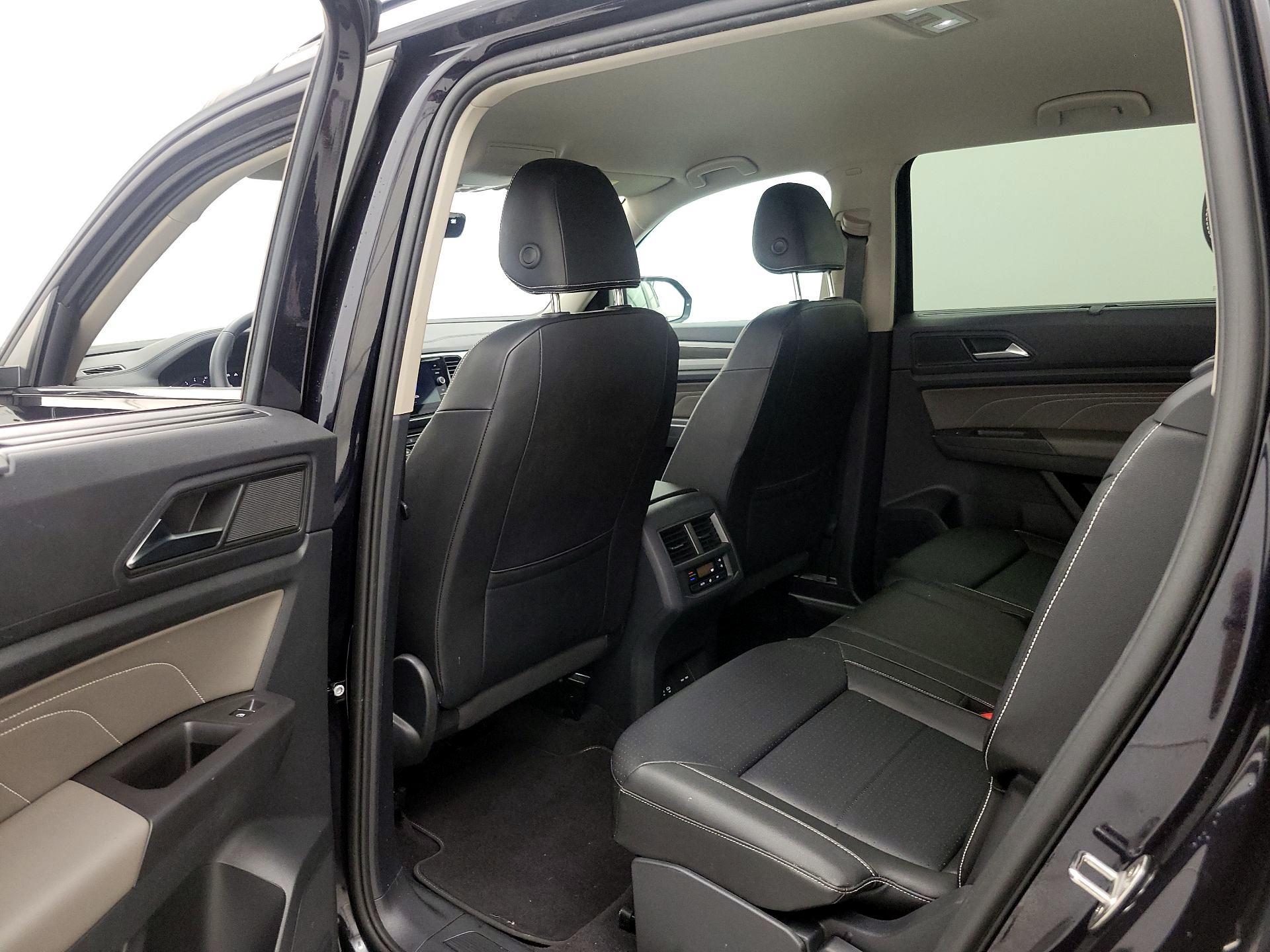Thumbnail: 2023 Volkswagen Atlas - 20