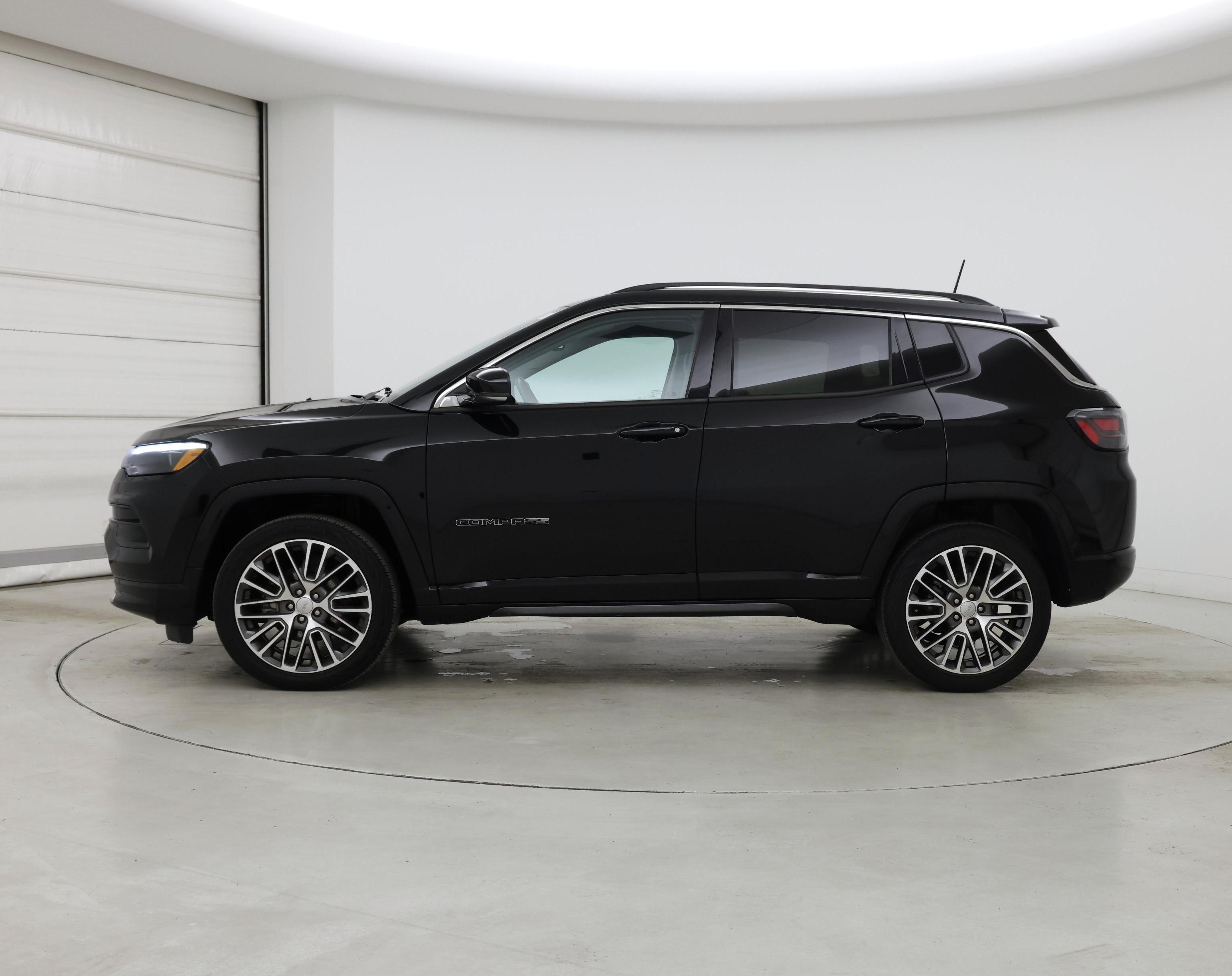 Thumbnail: 2022 Jeep Compass - 3