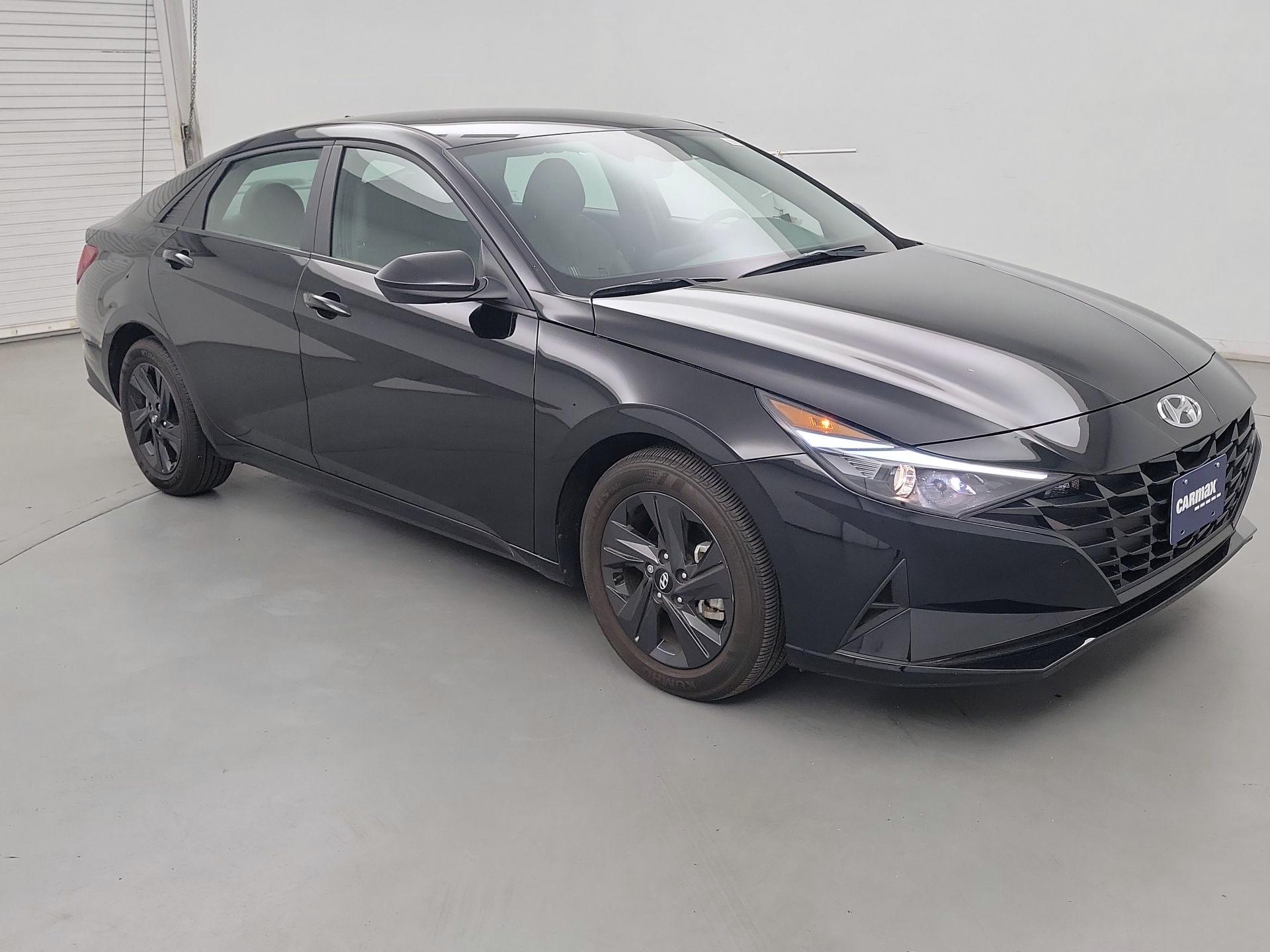 Thumbnail: 2023 Hyundai Elantra - 1