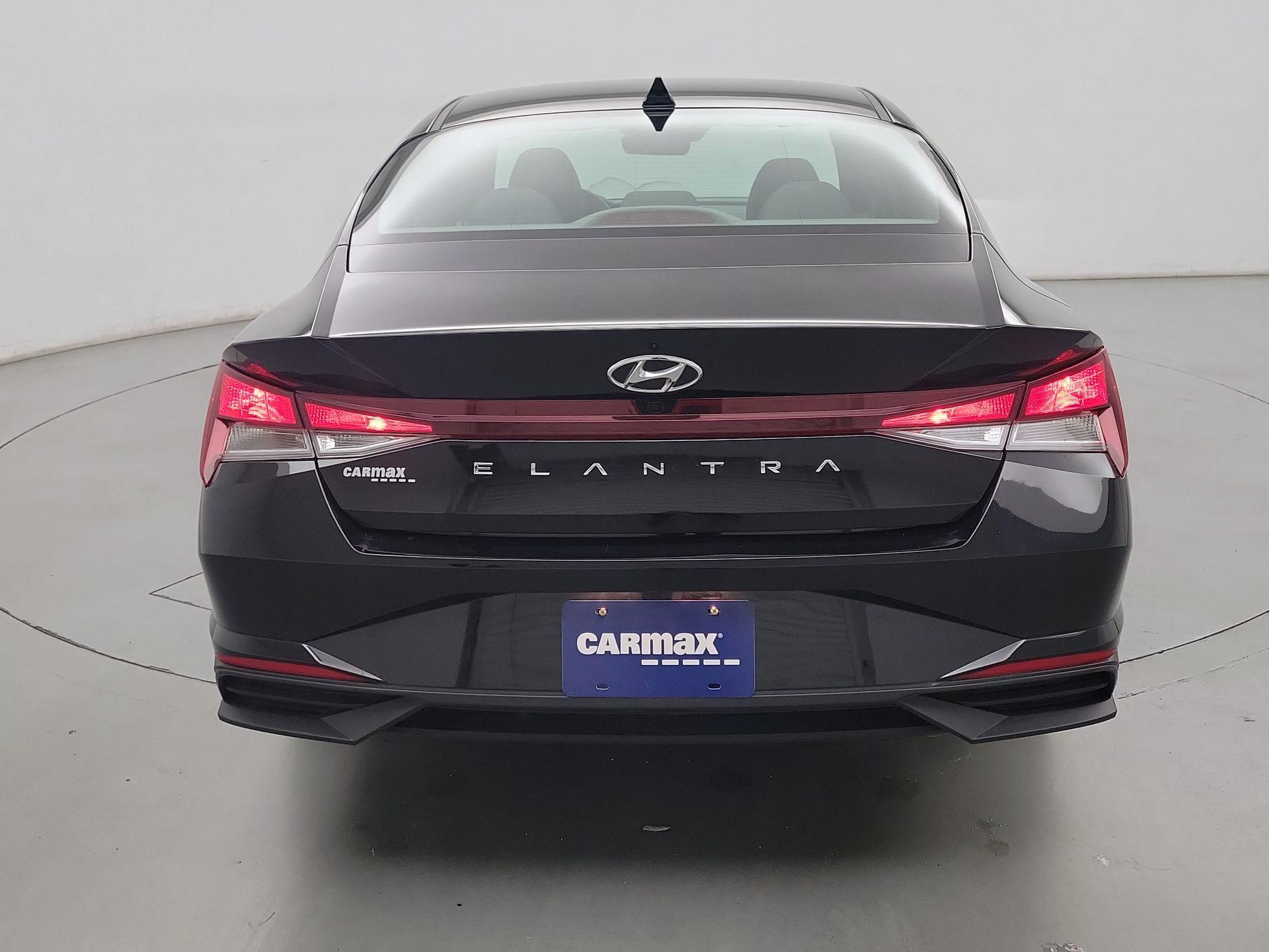 Thumbnail: 2023 Hyundai Elantra - 6