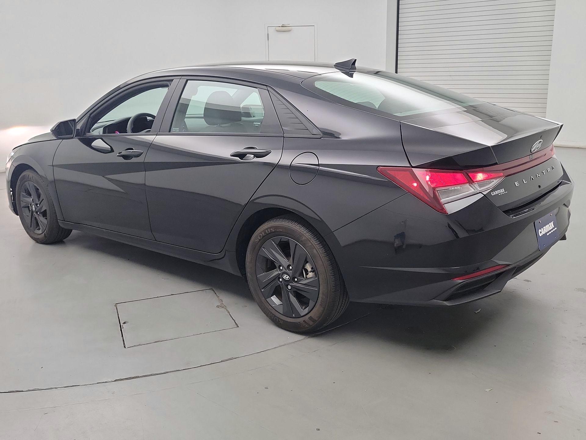 Thumbnail: 2023 Hyundai Elantra - 7