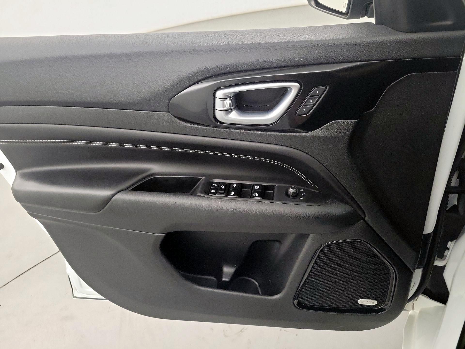 Thumbnail: 2022 Jeep Compass - 12